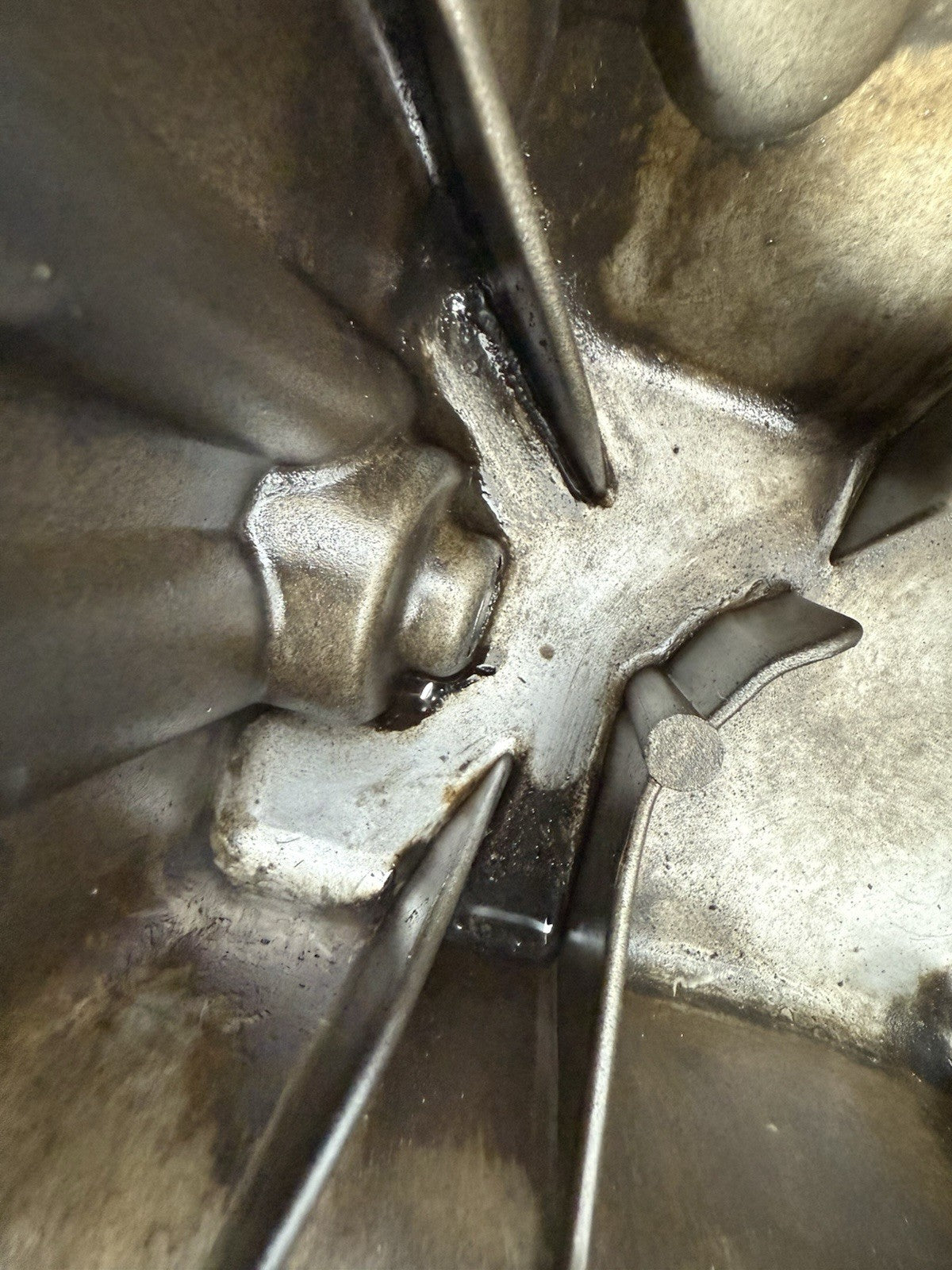 Triumph Street Triple 765 R 2017 Oil Sump Engine Sump & Bolts 18498m 2018-2021