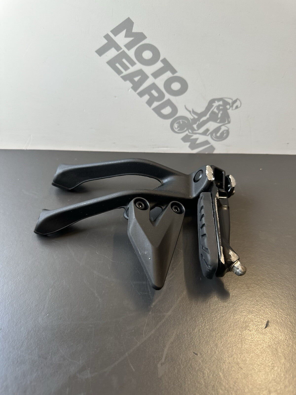 KTM 125 DUKE RIGHT PILLION FOOT REST RT Pillion Foot Rest Right Foot hanger OEM