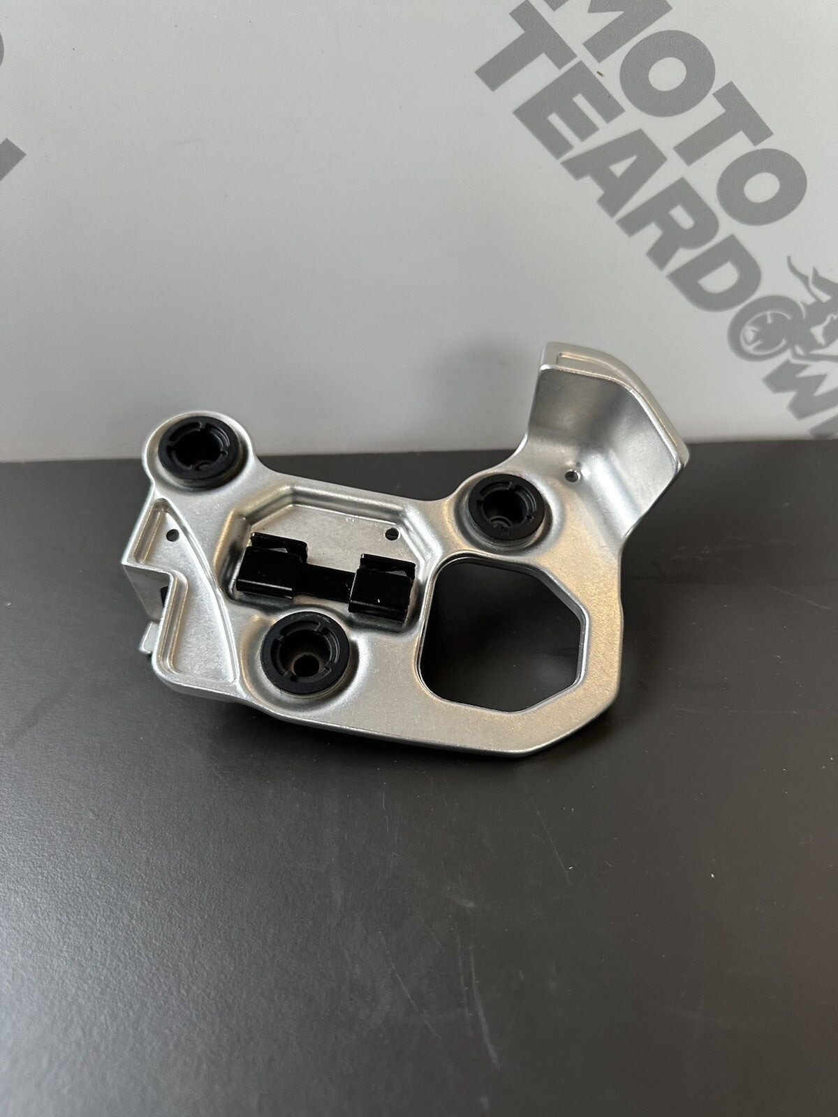 Triumph Street Triple 765 RS Speedo Bracket Clock Bracket Dash Mount Pivot 2017-