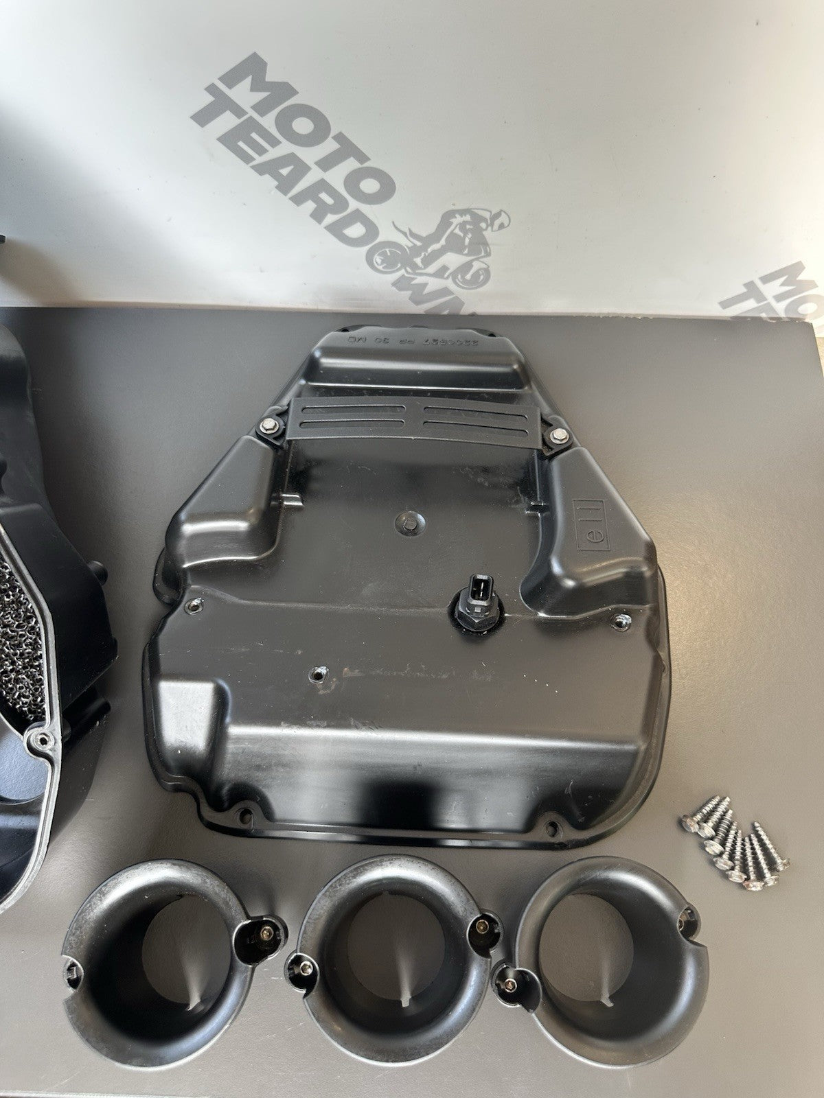 Triumph STREET TRIPLE 675 Airbox 2007-2011 Triumph Street Triple 675 Air Box OEM