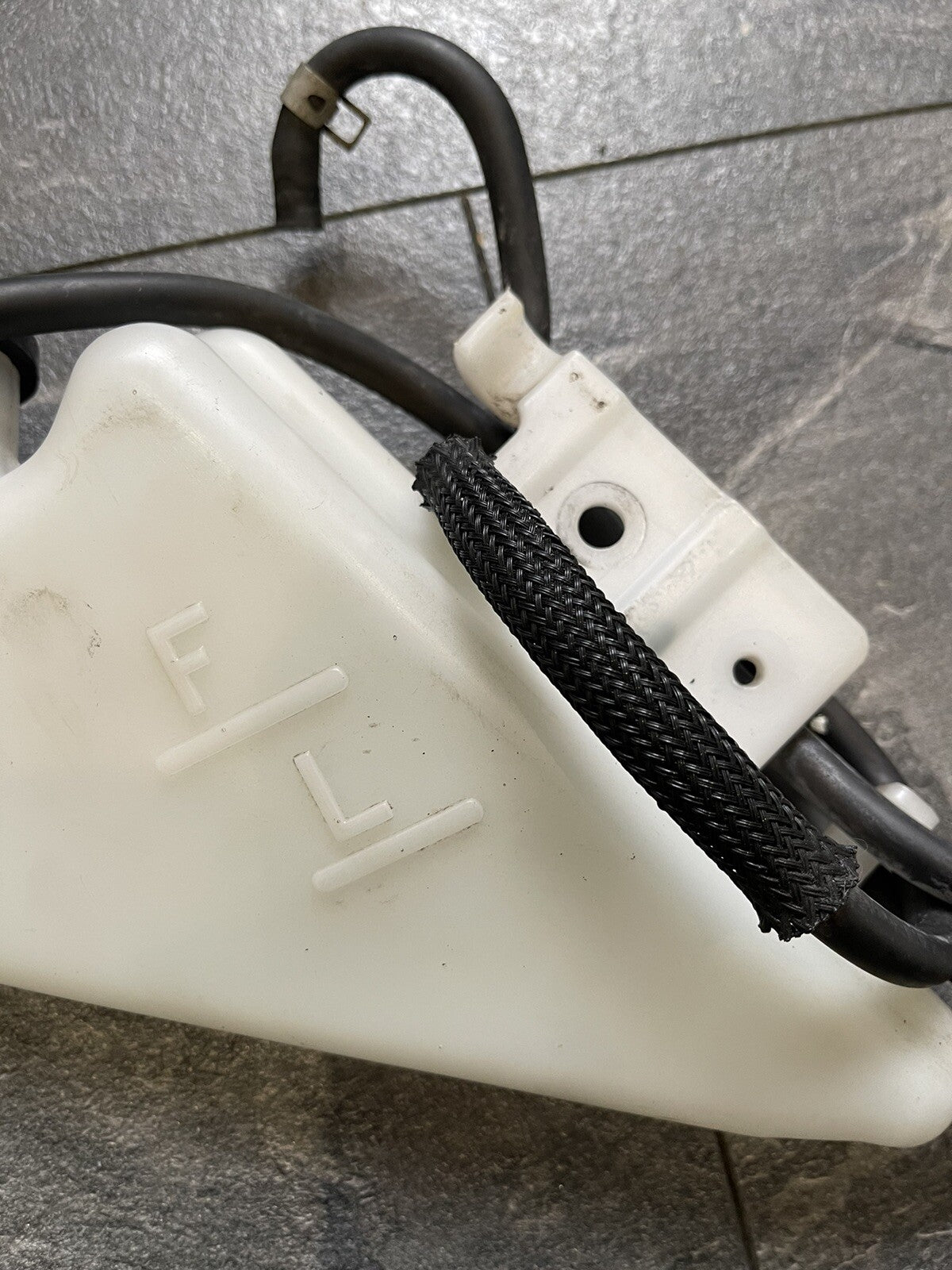 Suzuki GSXR 750 2015 L5 Coolant Reservoir Bottle GSXR 600 2011-2018 15287 Miles