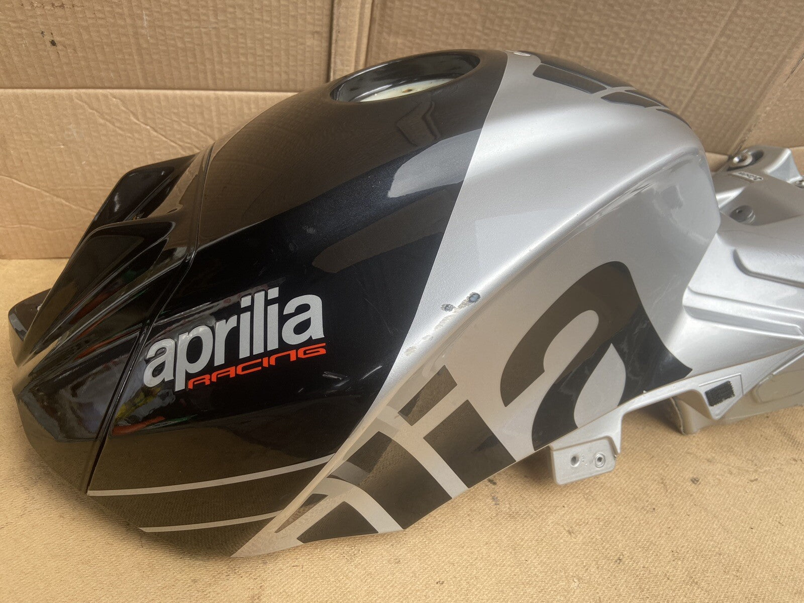 Aprilia Tuono V4 1100 FACTORY Petrol Tank Fuel Tank Tuono V4 Petrol Tank UK ONLY