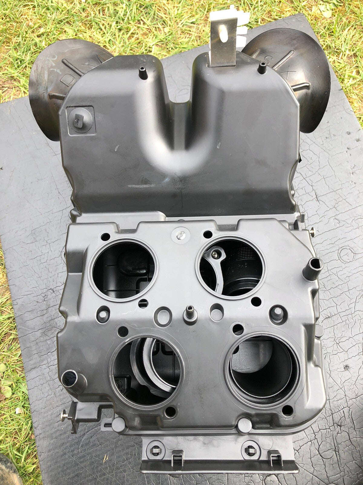 Aprilia Tuono V4 1100 Airbox Complete Air Filter OEM 2019 Only 970 Miles RSV4