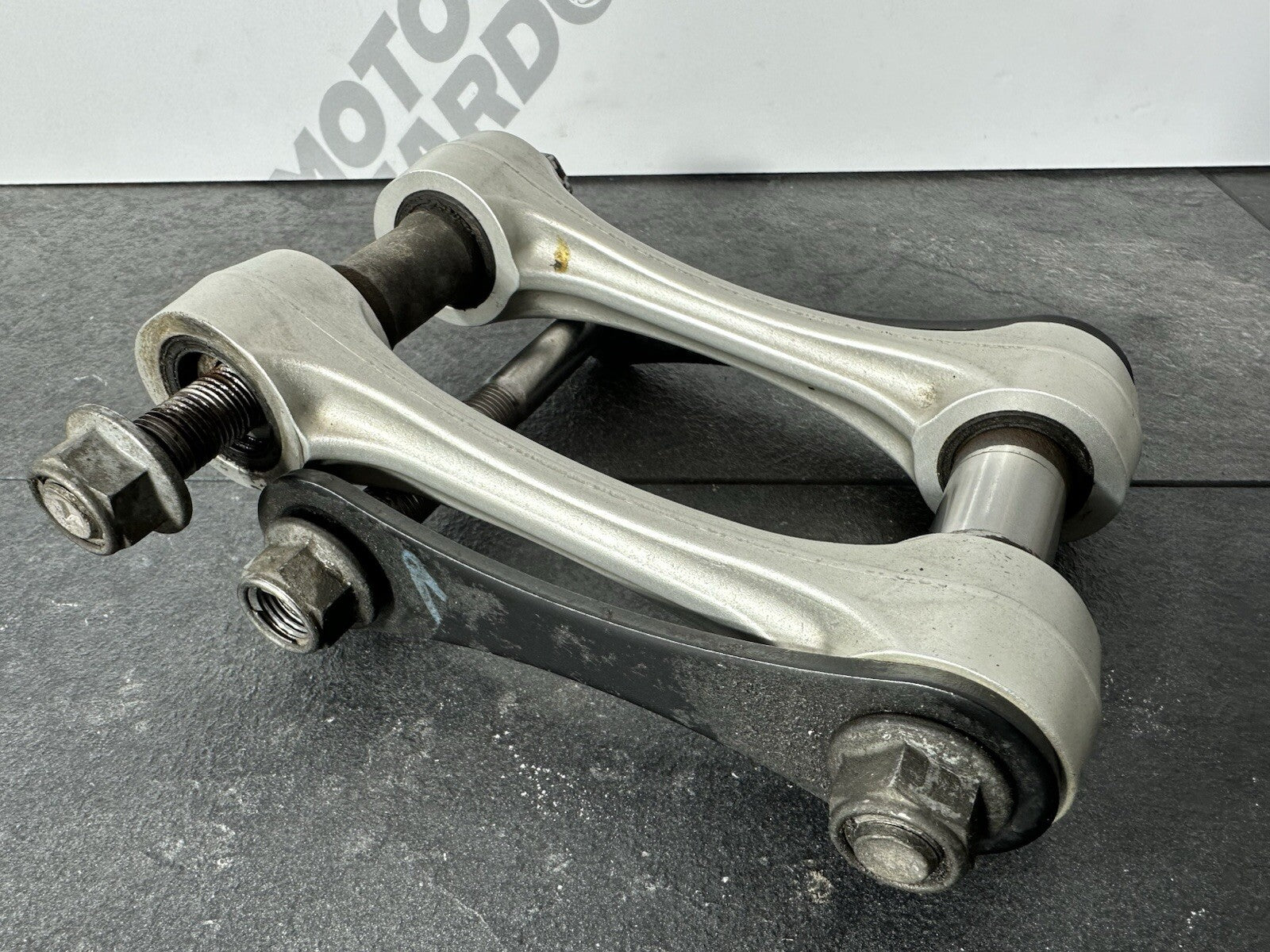 Triumph TIGER 900 GT PRO 2022 Shock Linkage Dog Bone 6337 Miles 2020-2023 OEM