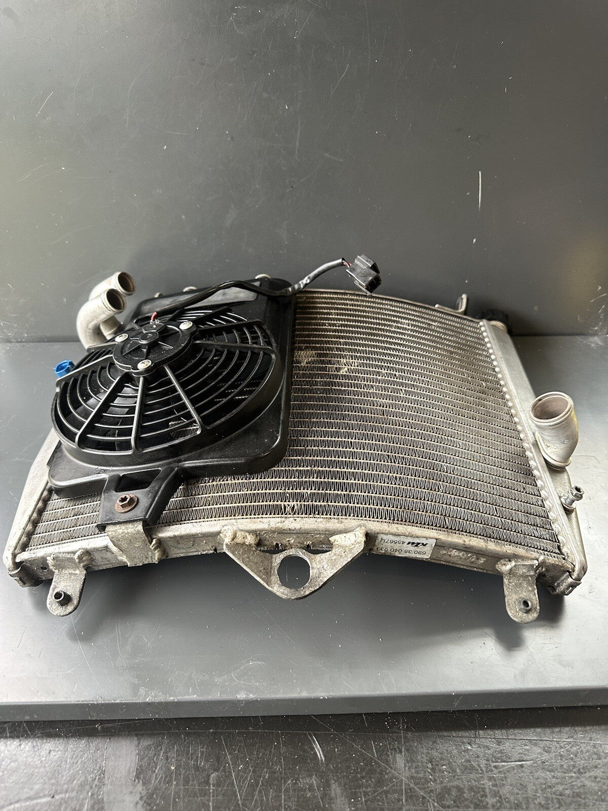 KTM 1190 RC8 Radiator And Fan 69035010033 KTM 1190 Radiator And Fan OEM 2010