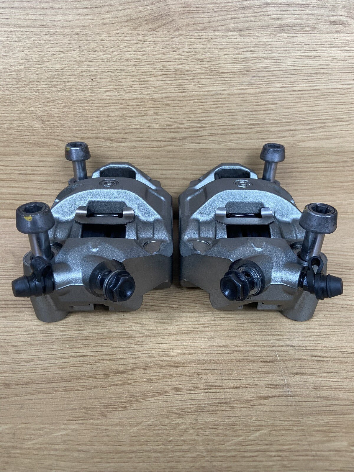 Triumph Street Triple 765 RS BREMBO FRONT BRAKE CALIPERS Brembo Monobloc M50 OEM