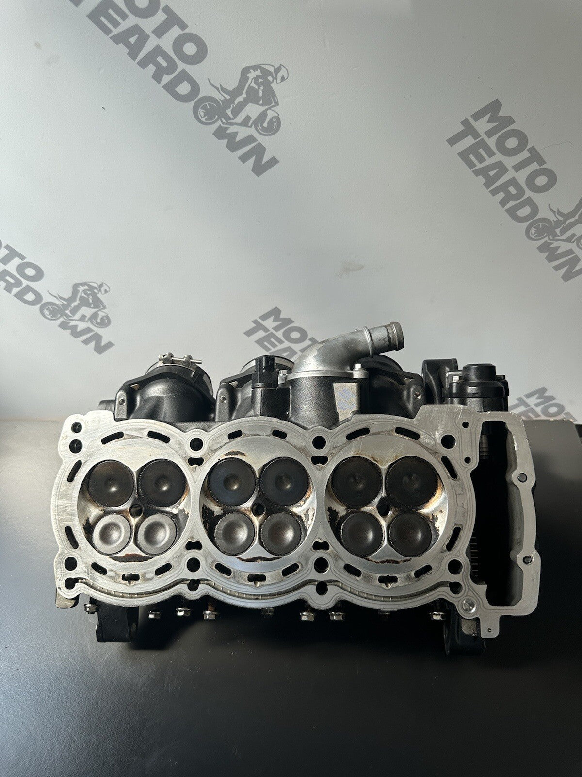 Triumph Speed Triple 1200 RR 2022 Engine Cylinder Head READ DESCRIPTION OEM