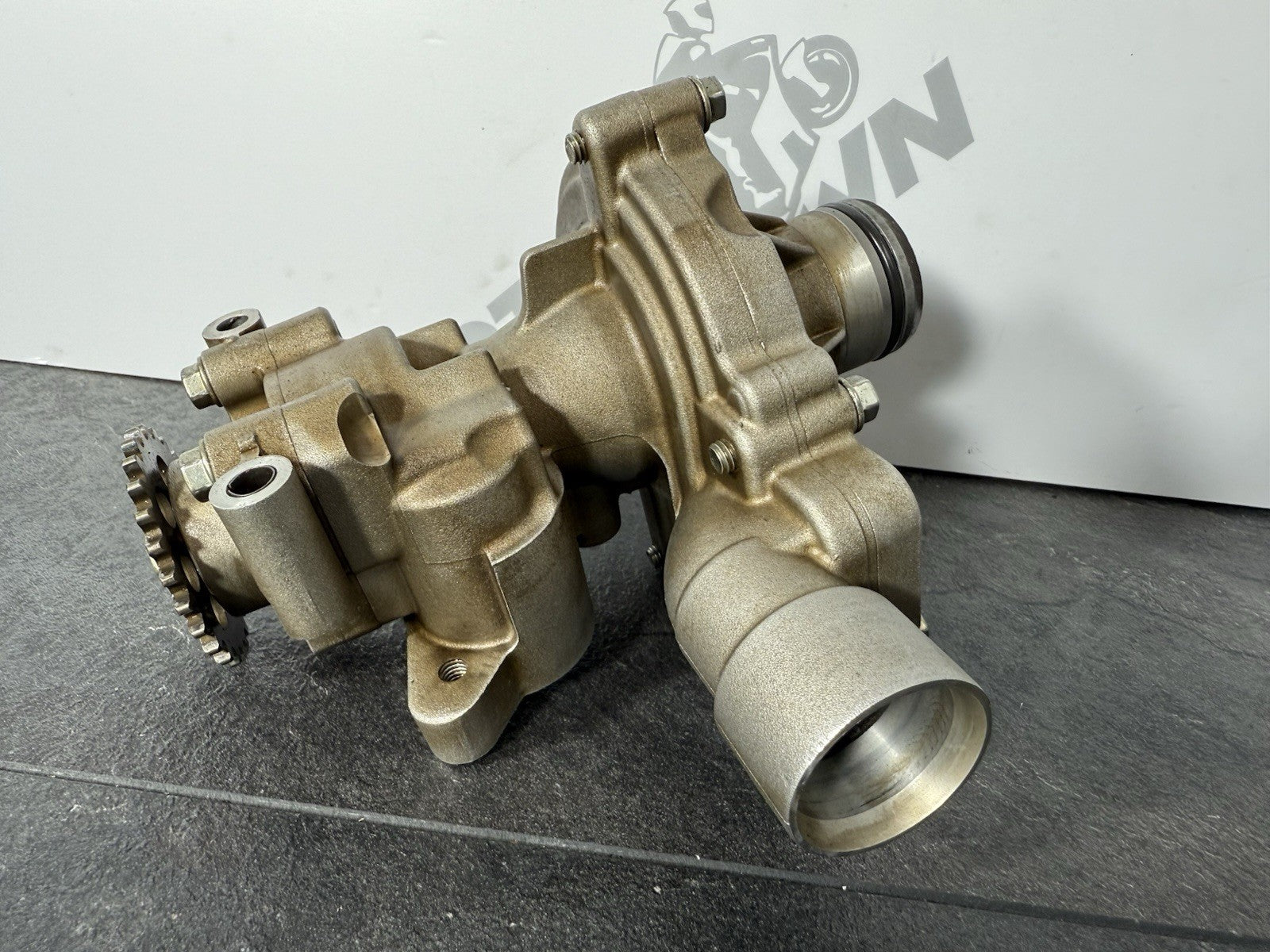 Triumph Street Triple 765 R 2017 Oil Pump Assembly 18498m 2018-2021 OEM