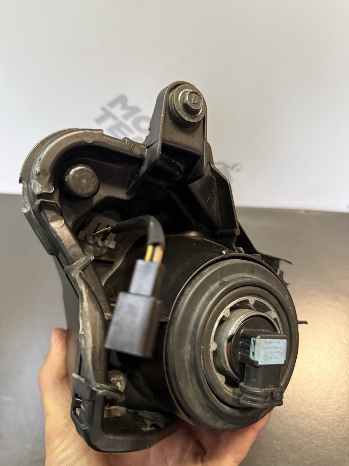 ec086a19-6e89-44d9-be3a-87a92fea1305