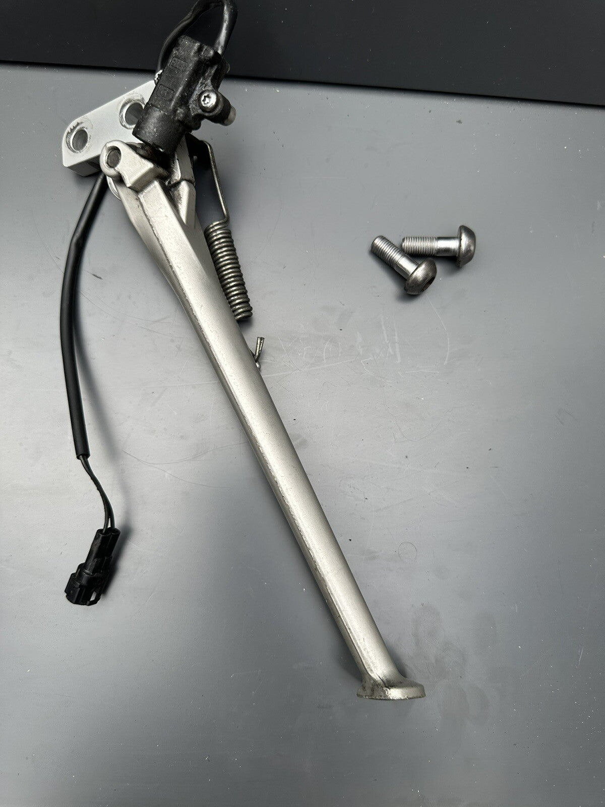 TRIUMPH DAYTONA 675 R KICKSTAND SIDE KICK STAND And Stand Switch 675R Kick Stand