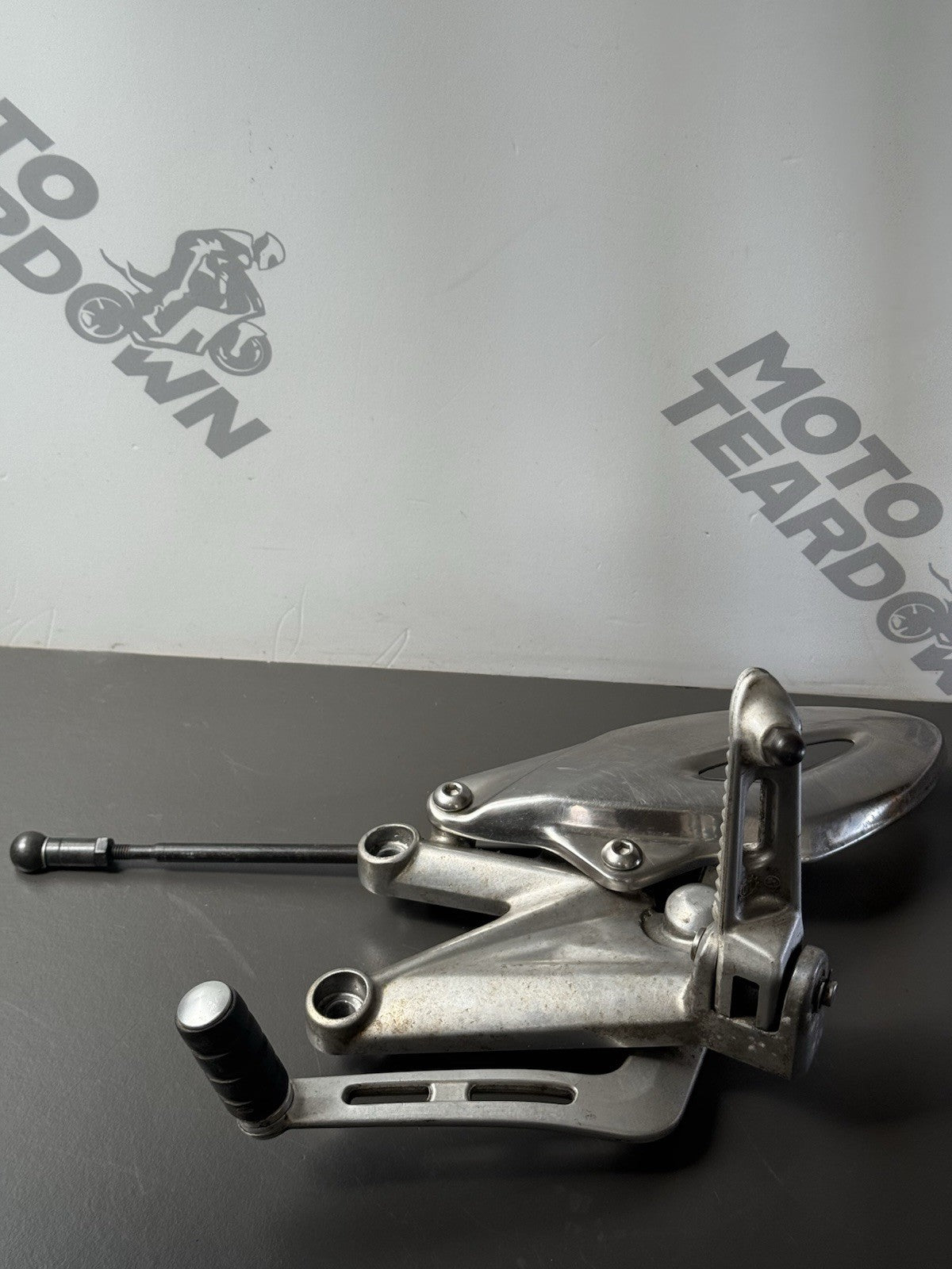 TRIUMPH STREET TRIPLE 675 675R Left Footrest Left Foot Hanger 2007-11 BENT PEDAL