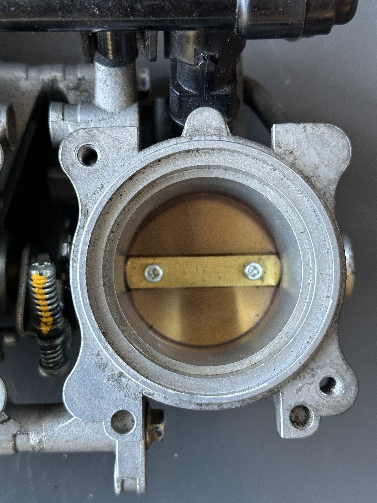 Triumph Daytona 675R Throttle Bodies OEM Daytona 675R Throttle Bodies OEM 2011