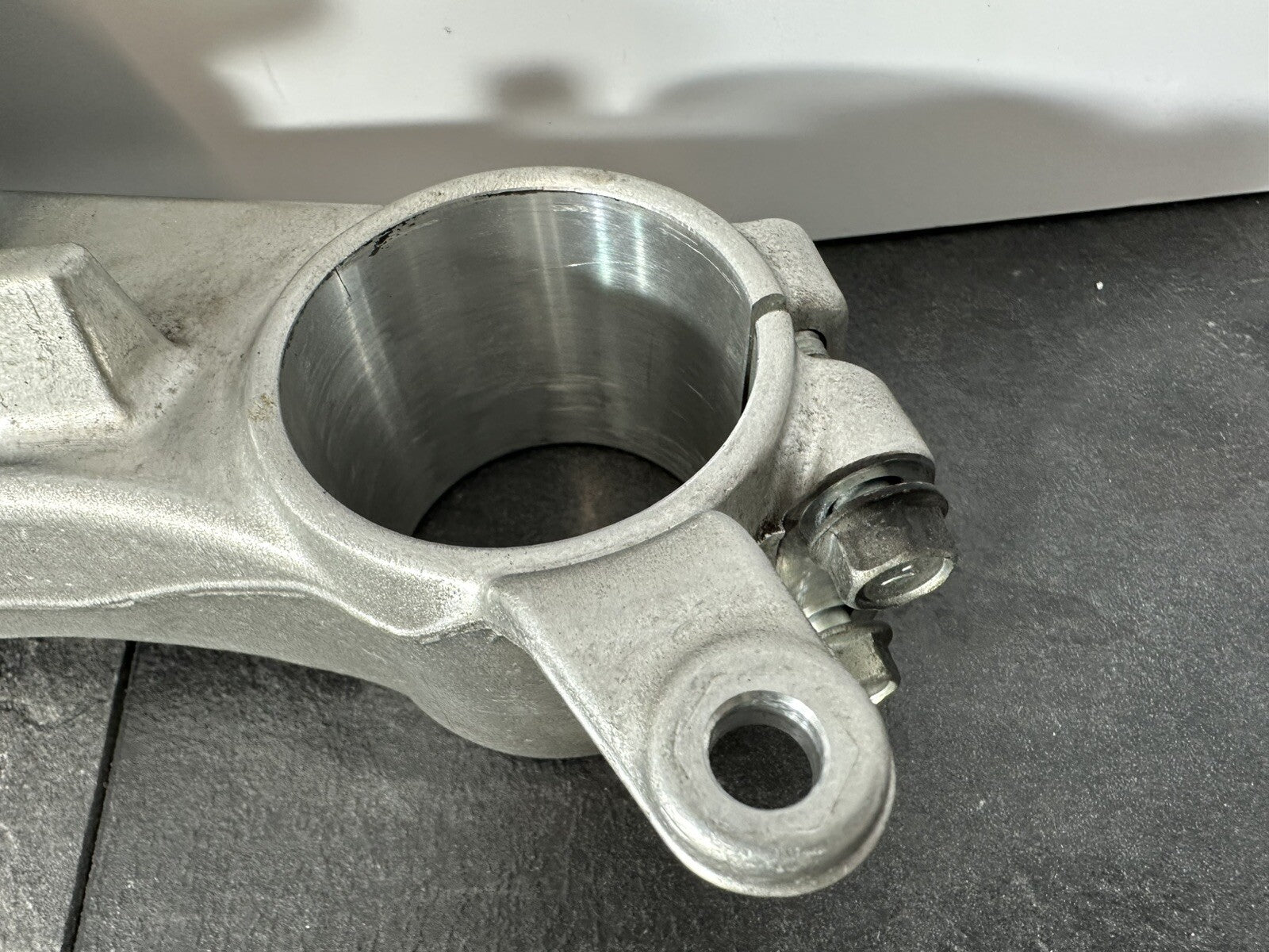 Suzuki GSXR 1300 2016 HAYABUSA Lower Yoke Steering Stem Bearings 18408 Miles OEM