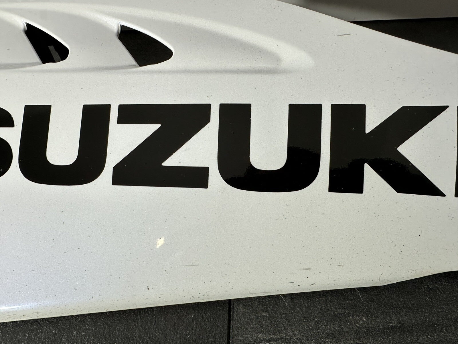 Suzuki GSXR 1000 2014 Right Lower Fairing Belly Pan 22774 Miles 2009-2016 OEM