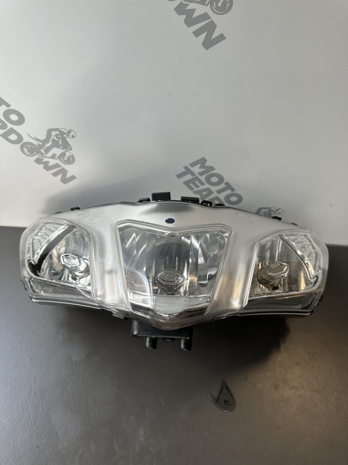 Aprilia Tuono 1100 V4 Factory Headlight headlamp 2015 - 2019 *CRACKED* OEM
