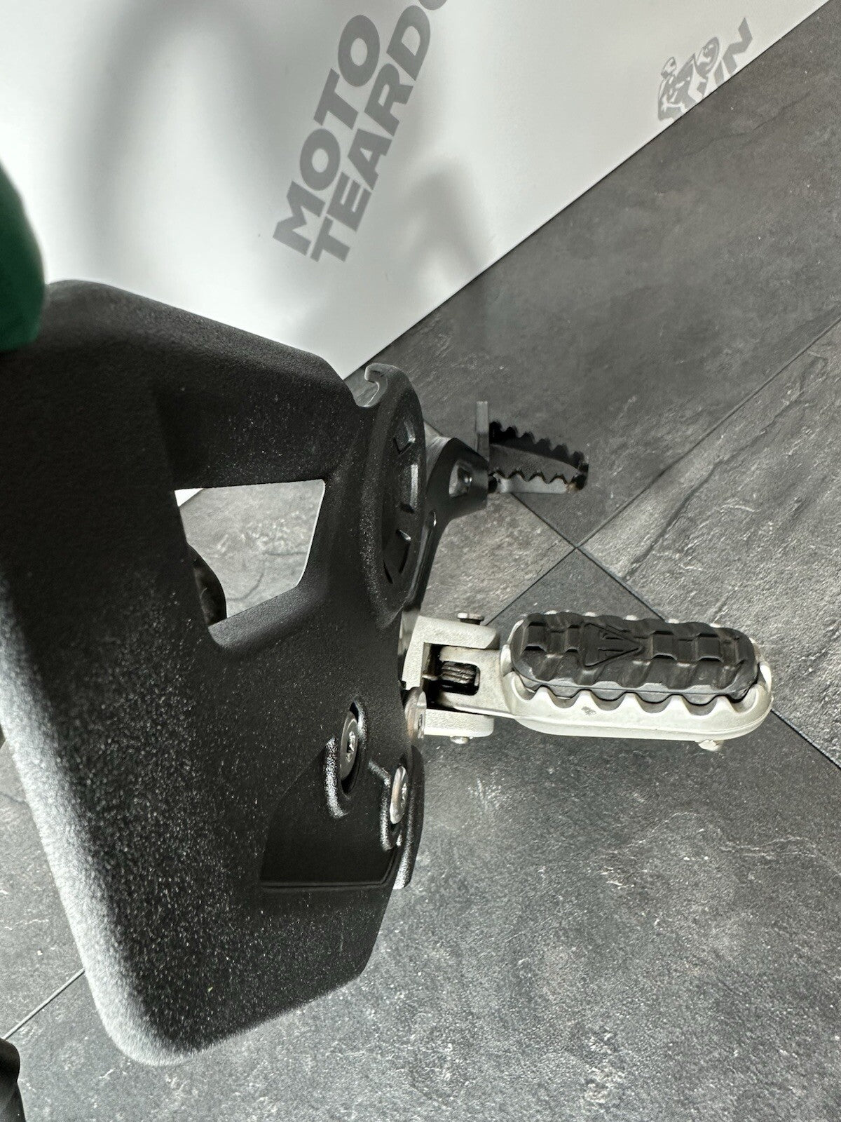 Triumph TIGER 900 GT PRO 2022 Right Footrest Rearset Rear Brake 6337m 2020-2023