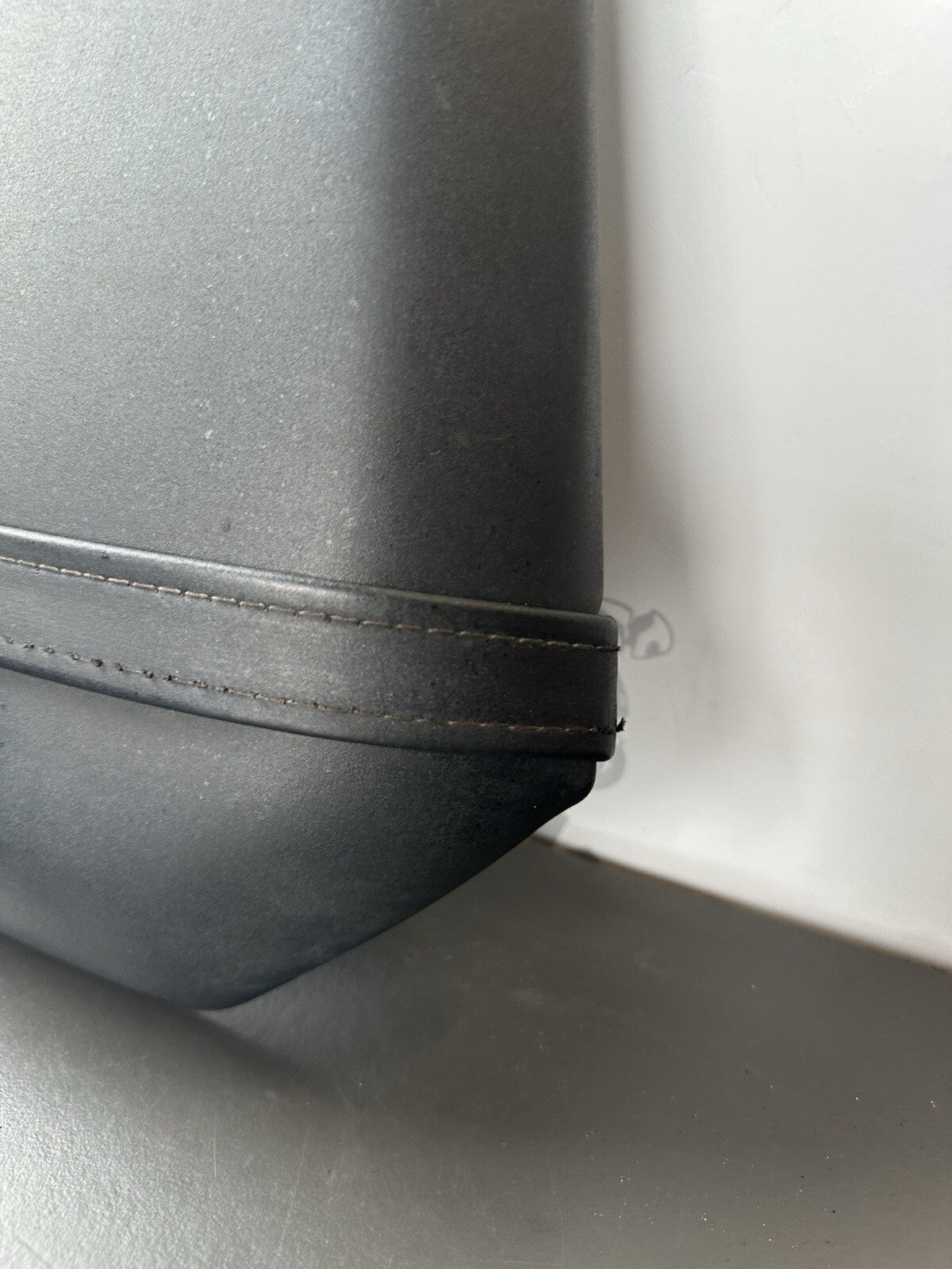 Yamaha MT-07 MT07 Rear pillion passenger seat saddle Genuine OE 2014 - 2017 TORN