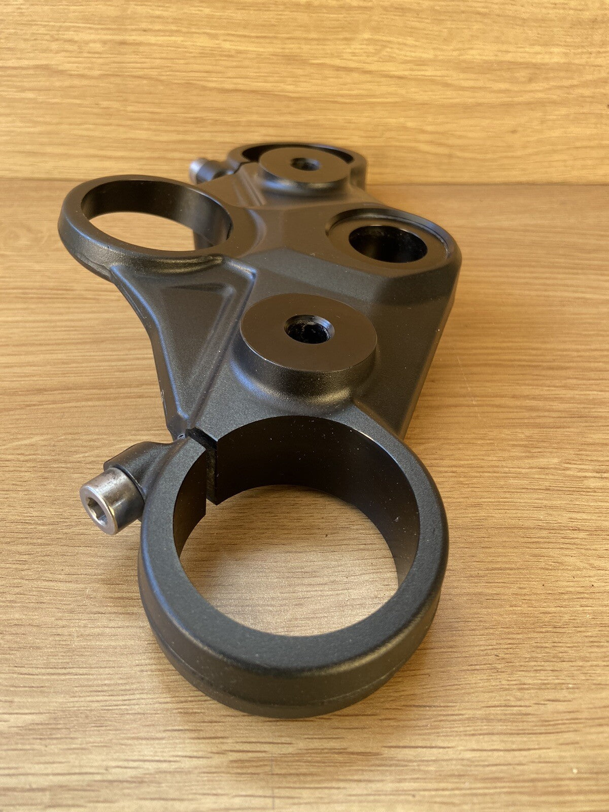 Triumph 765RS 765 Street triple Genuine top yoke, triple clamp 2041726 OEM