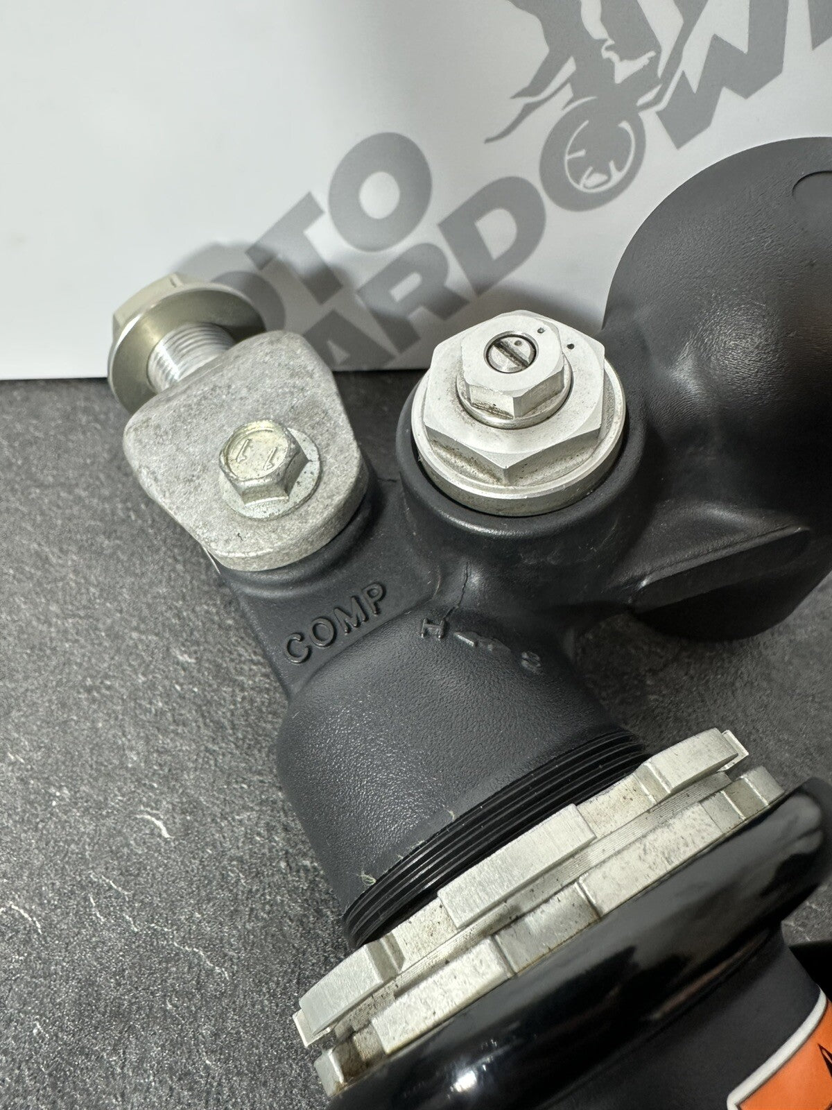 Suzuki GSXR 1000 2014 SHOWA Rear Shock Absorber 22774 Miles 2009-2016 OEM