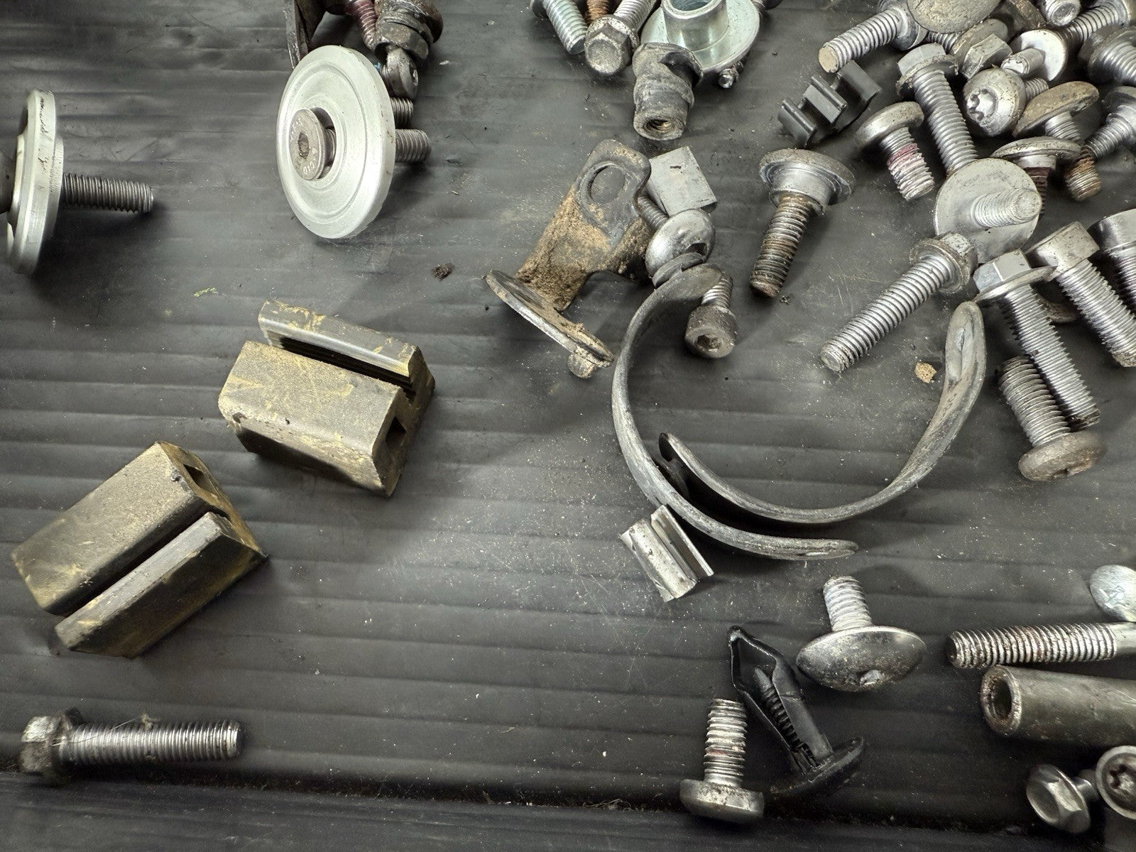 02b8db09-18bd-49fe-8a24-d26f6b4a1f2a