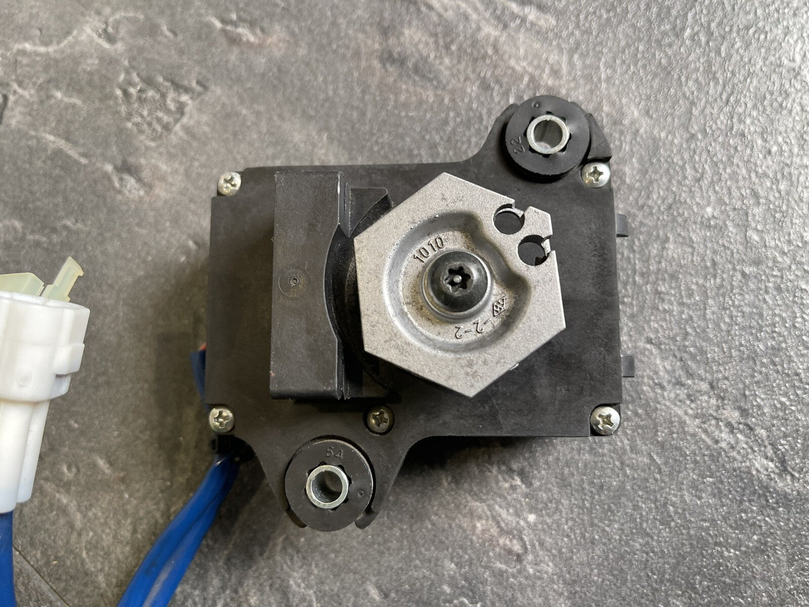 Kawasaki Ninja ZX10R 2017 Exhaust Servo Motor Denso 16125 Miles 2016-2018 OEM