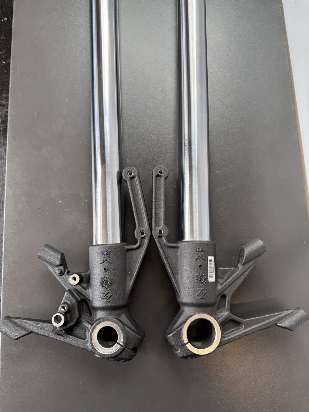 Ducati Supersport Lower Fork Leg / Lower Slider 2019 Bottom Fork SPARES REPAIRS