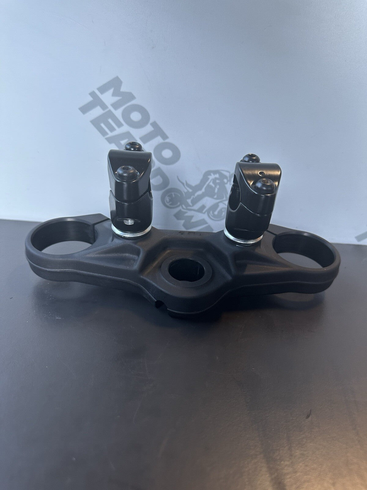 KTM 125 Duke top yoke Top Clamp Upper Yoke Upper Clamp 2024- Only 51 Miles OEM