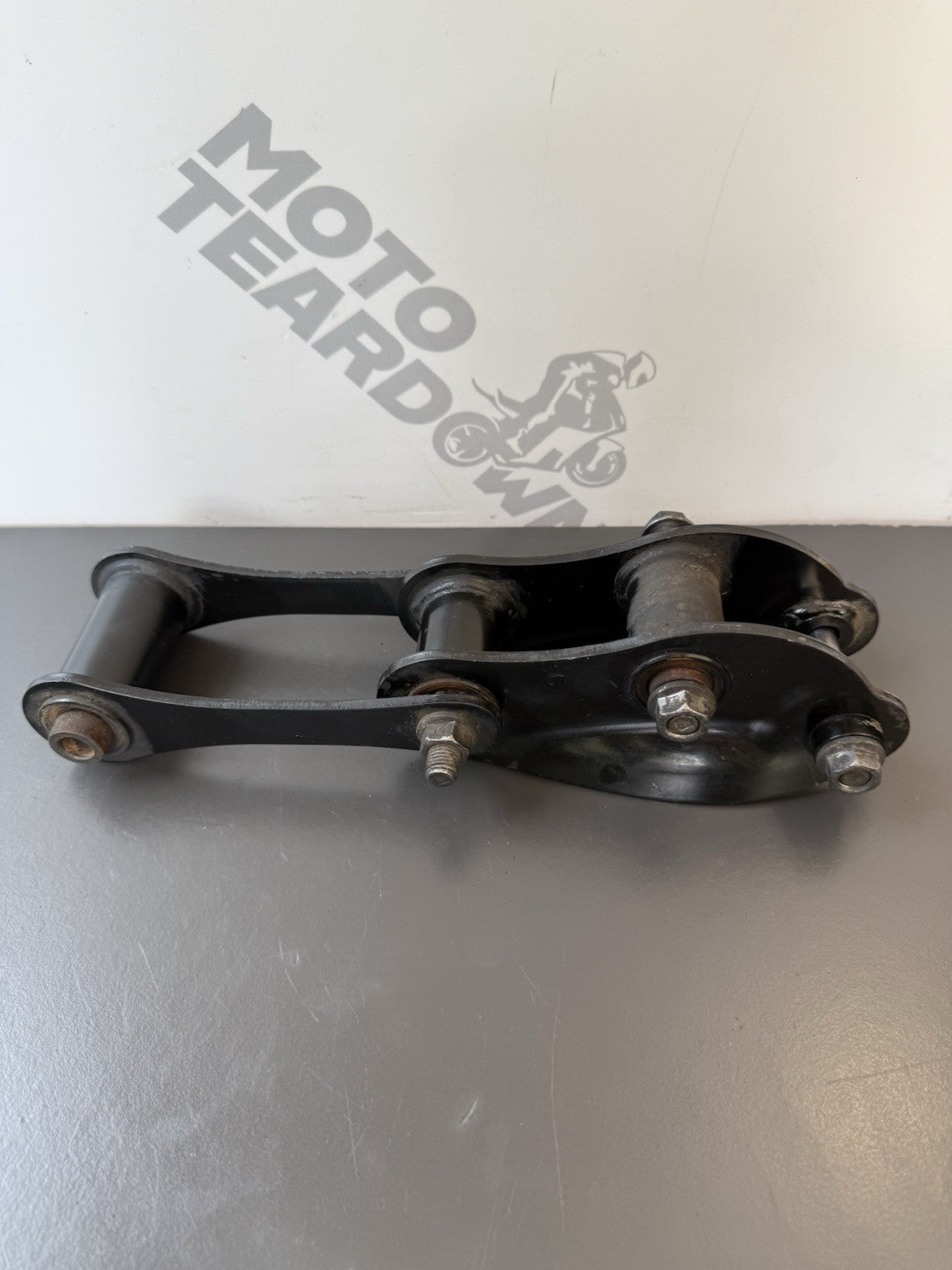 Triumph Trident 660 Rear Shock Swingarm Linkage Rear Shock Linkage 2021-2024 OEM