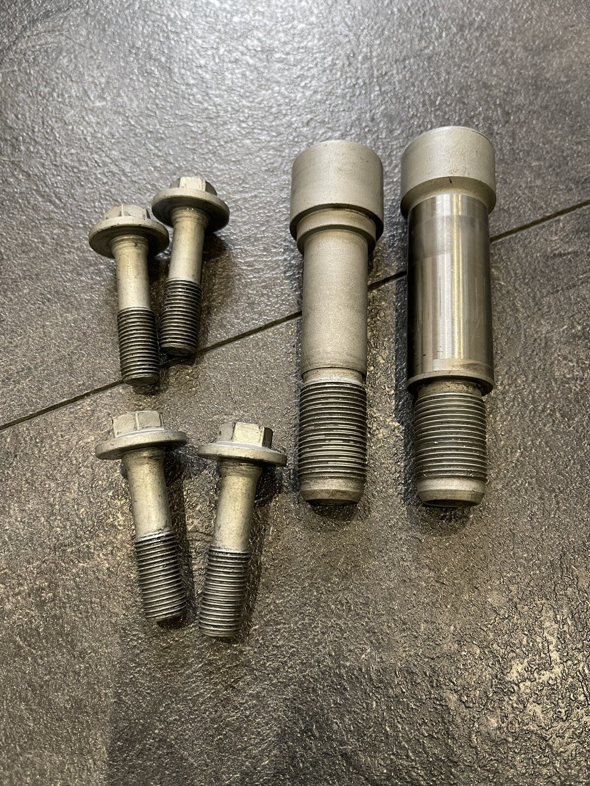 Ducati Panigale V4S V4 Swingarm Subframe Bolts Bolts Only 2986m OEM 2018-2021