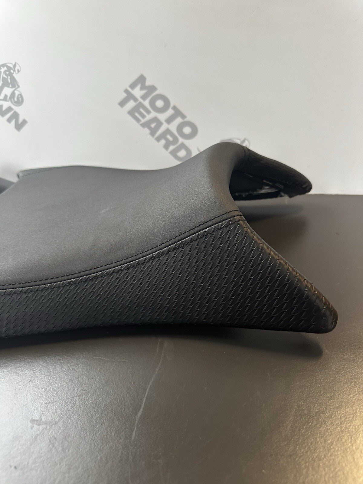 KTM 125 DUKE Seat KTM 125 DUKE Riders Seat 96007040000 OEM 51 Miles