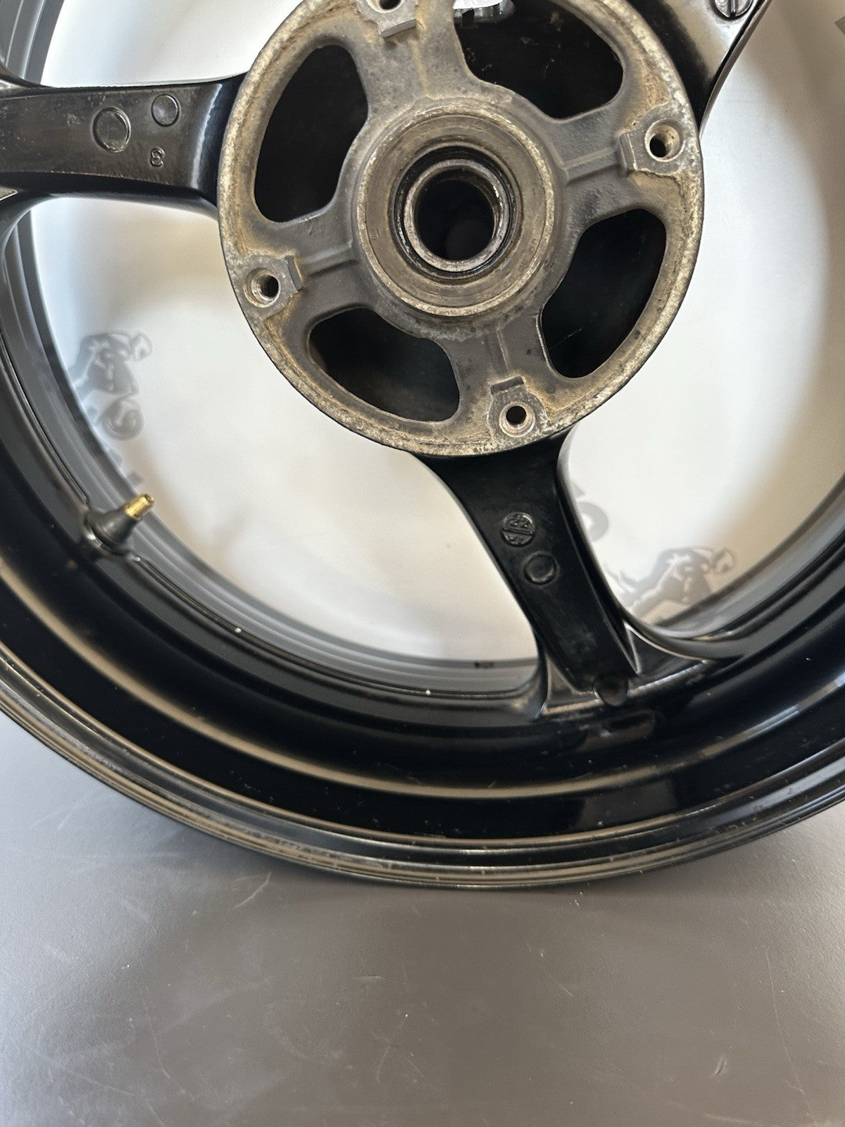 Honda CBR1000RR Rear Wheel Rear Rim 2004 2005 RR4 RR5 CBR1000RR rear Wheel OEM