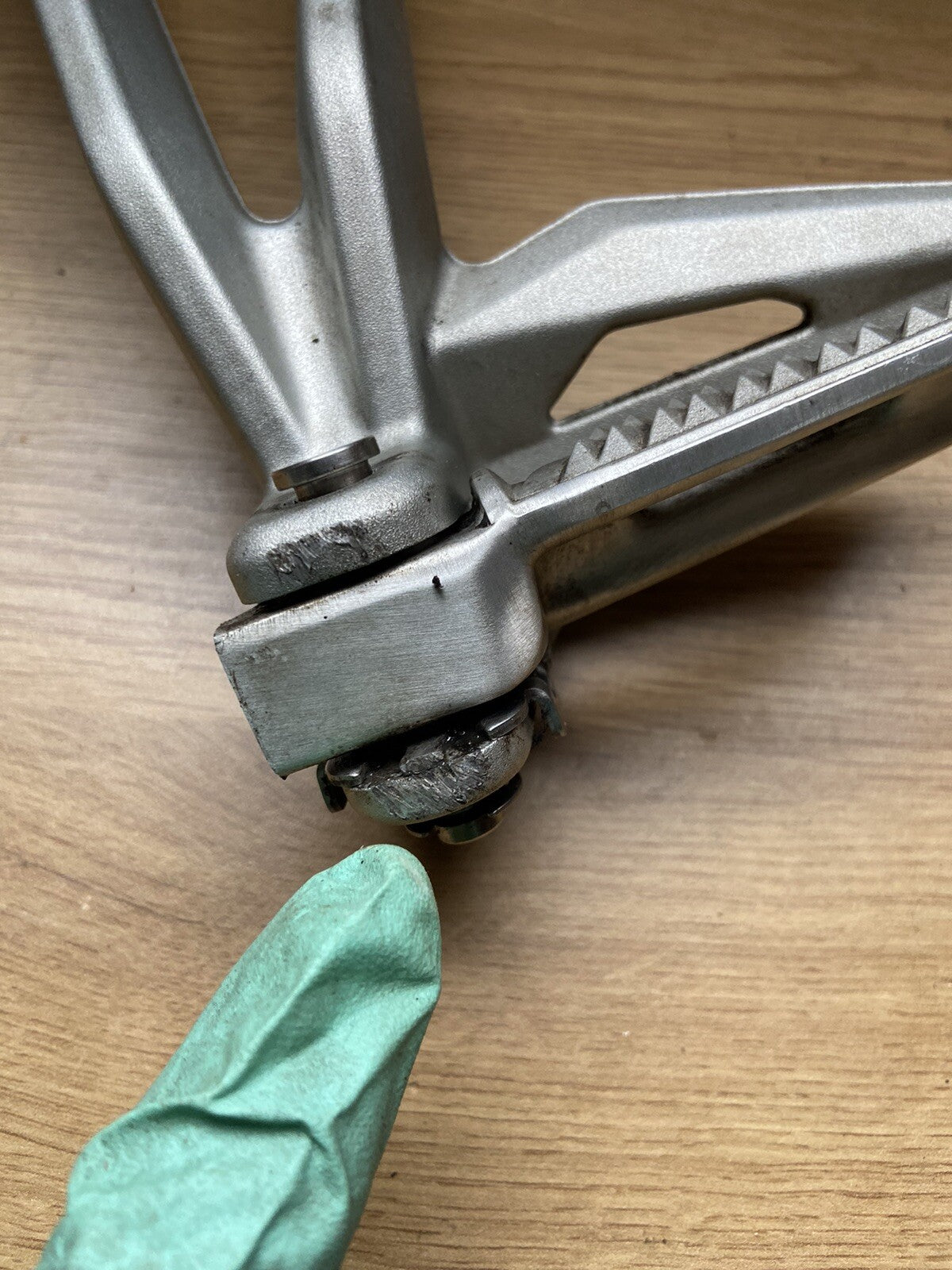 TRIUMPH STREET TRIPLE 765RS R S Left Pillion Footrest Hanger T2081987 2017-2019