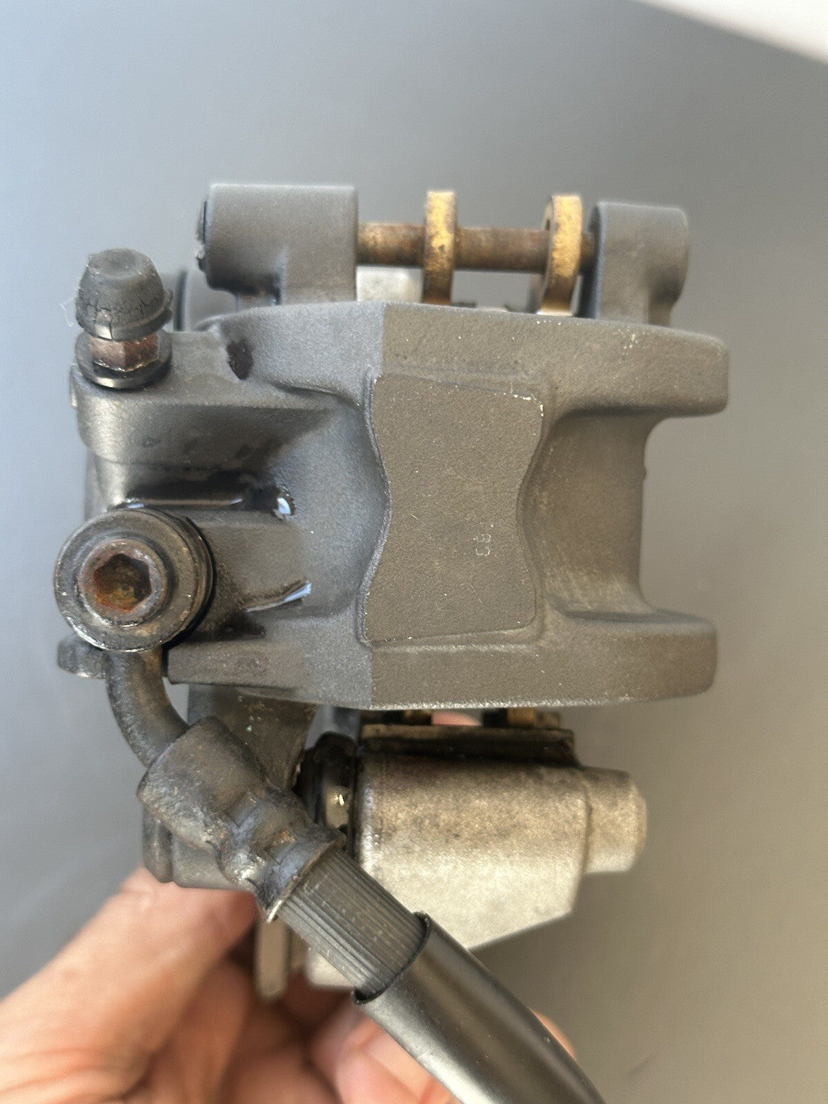 SUZUKI GSX R1000 GSXR 1000 2009-2016 Rear BRAKE CALIPER REAR Caliper And Hanger