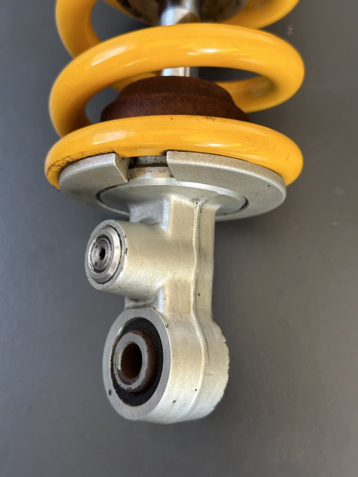TRIUMPH STREET TRIPLE 765 RS OHLINS REAR SHOCK 2019 - *UK ONLY* 8126m Ohlins