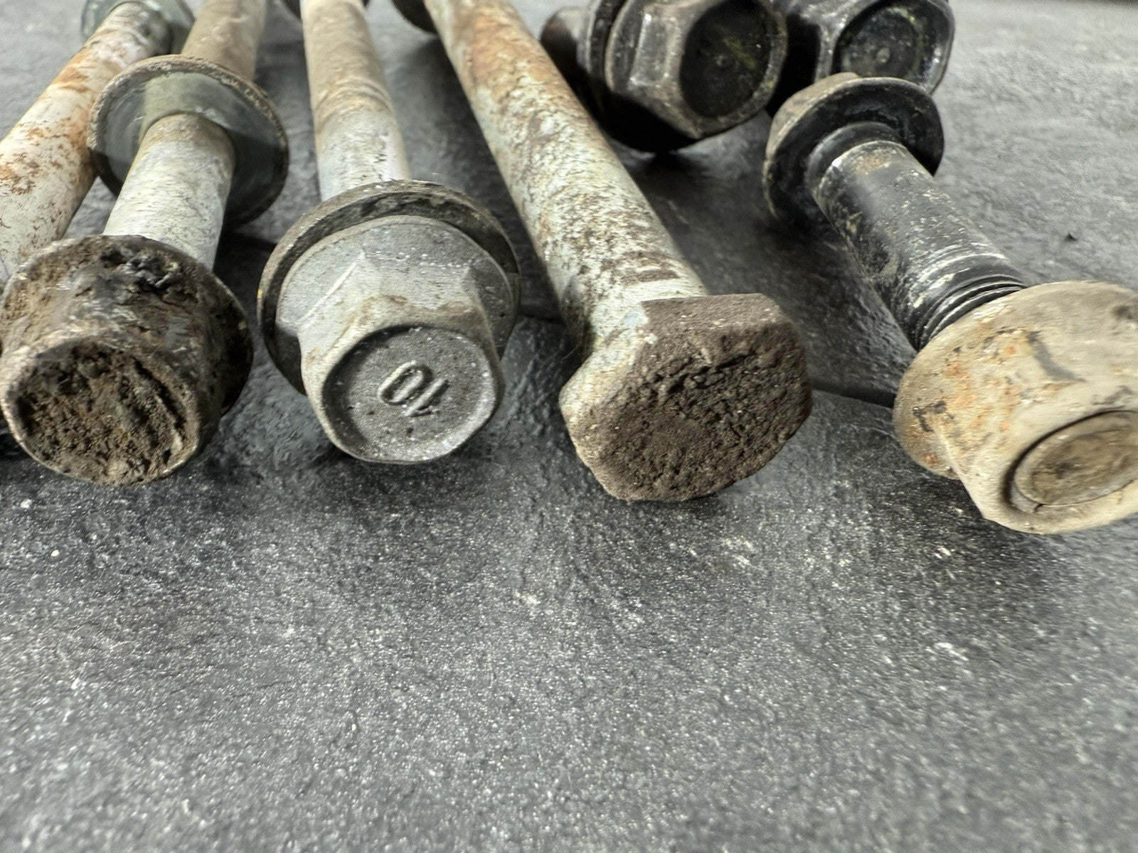 3053dc77-dd83-44c8-a04b-192e0883746b