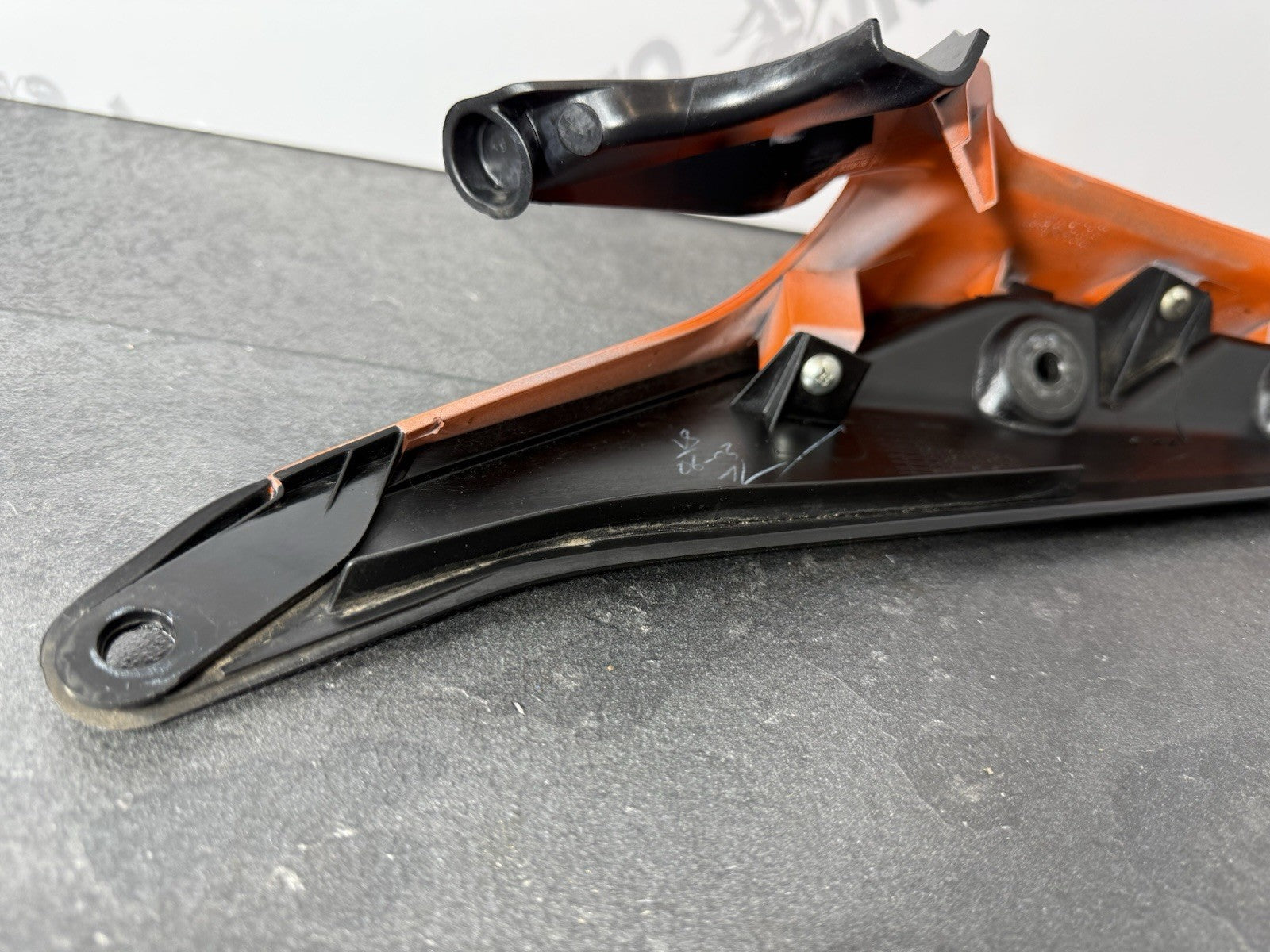 629c7193-d4e9-4b8c-8015-121ac2d87e4e