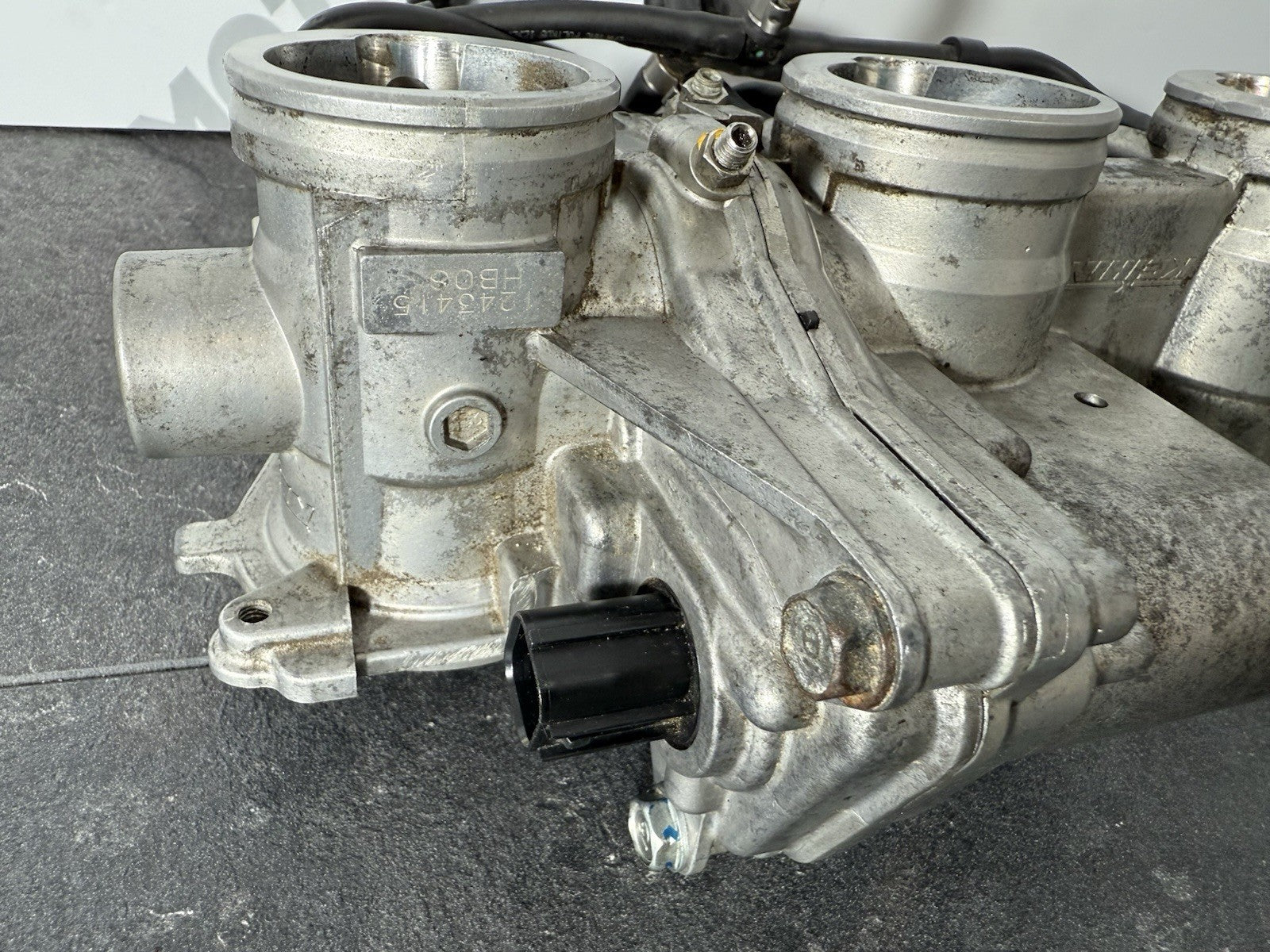 Triumph Street Triple 765 R 2017 Throttle Bodies 18498 Miles 2018-2021 RS OEM