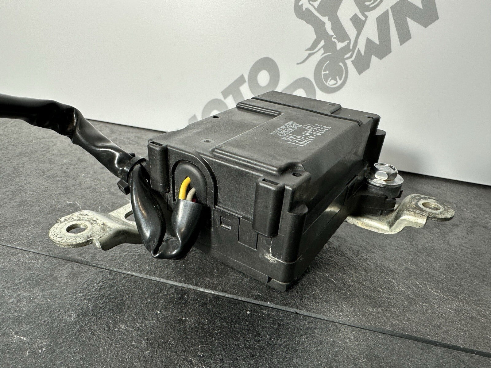 Suzuki GSXR 1000 2014 Regulator Rectifier Reg Rec 22774 Miles 2009-2016 OEM