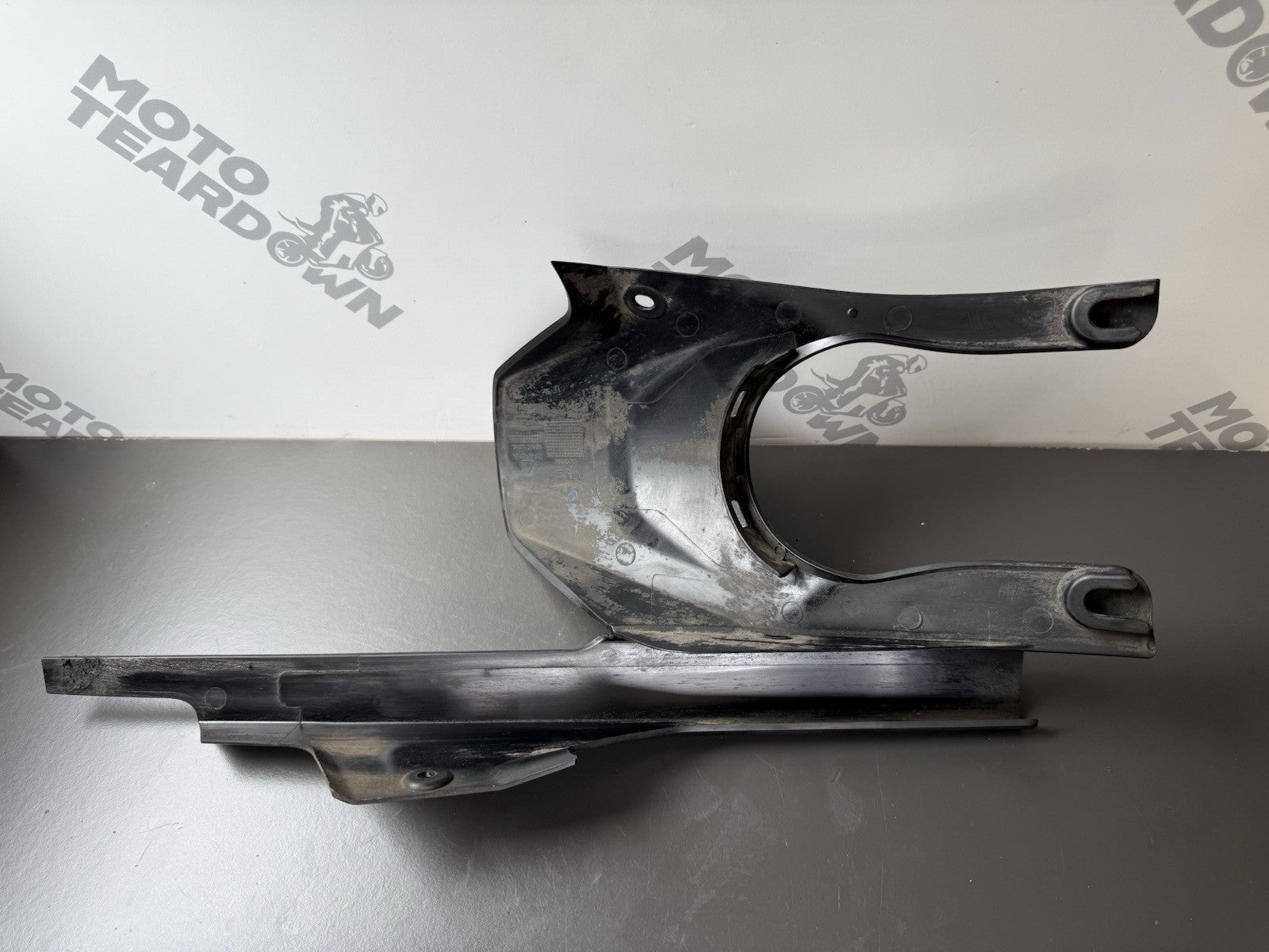 TRIUMPH TRIDENT 660 Rear Mudguard Rear Hugger Chain Guard 2021-2024 T2053300 OEM