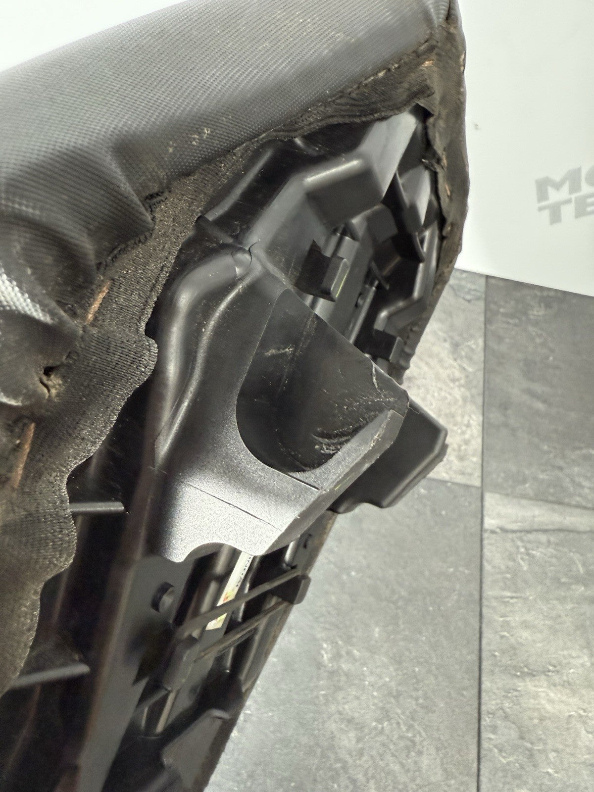 01f8ddfa-3348-4b41-82f4-d2a0f1201e4f