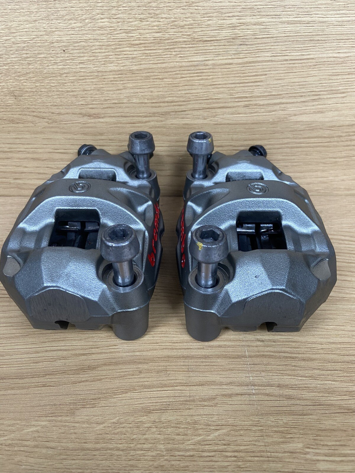 Triumph Street Triple 765 RS BREMBO FRONT BRAKE CALIPERS Brembo Monobloc M50 OEM