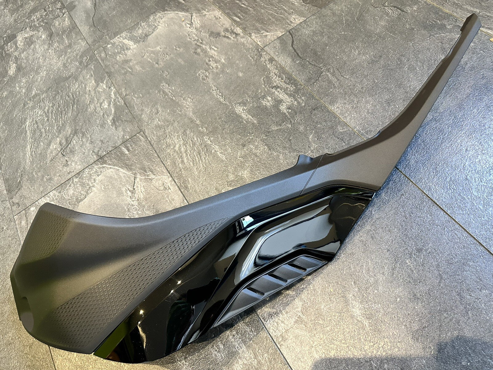 BMW S1000RR 2023 Tank Left Side Fairing Panel Cover 2019-2022 Gen 4 OEM J43386