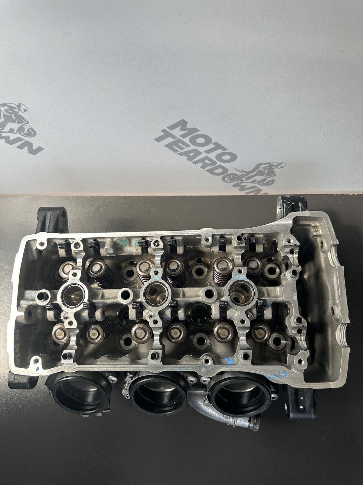 Triumph Speed Triple 1200 RR 2022 Engine Cylinder Head READ DESCRIPTION OEM