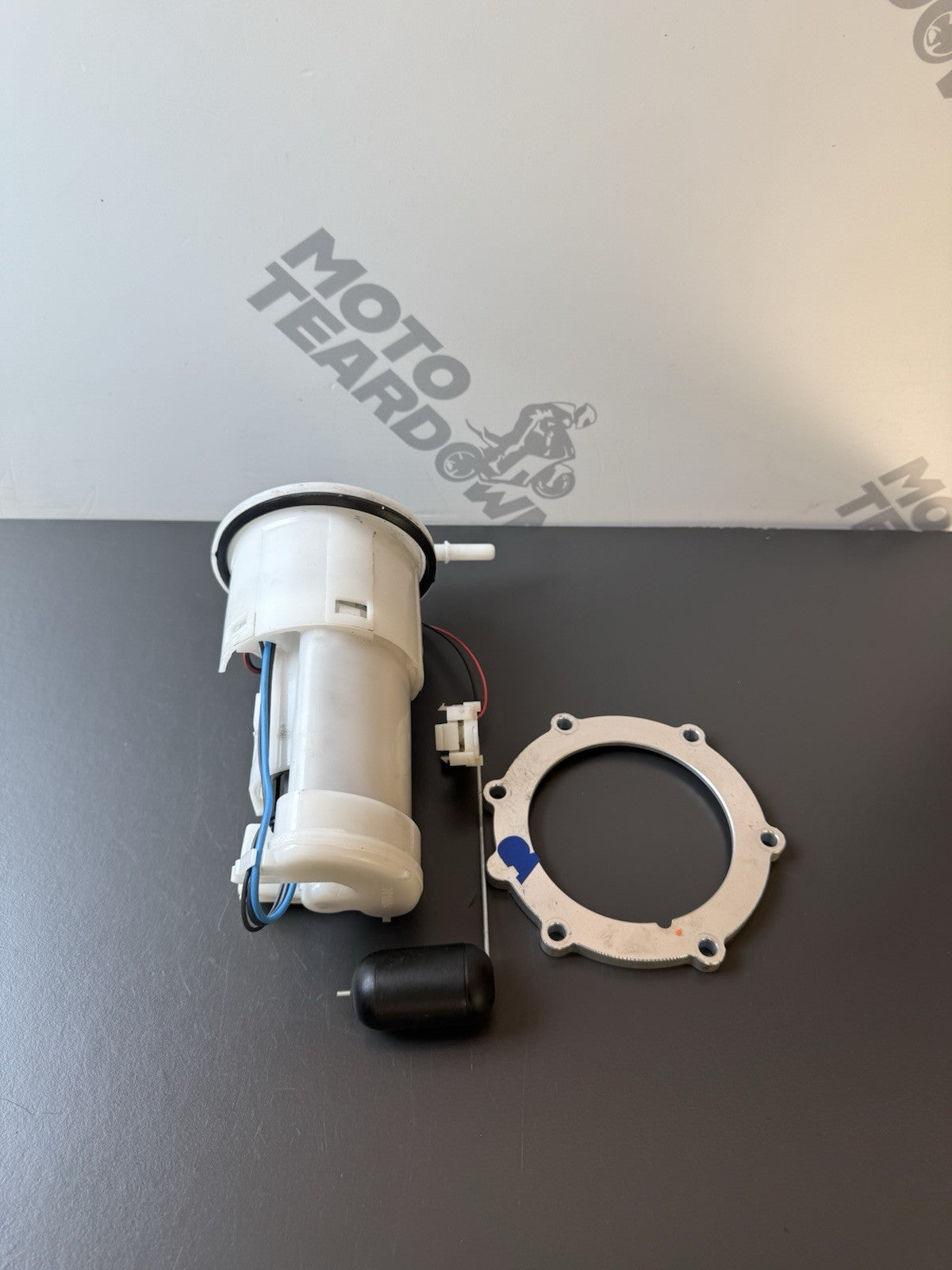 TRIUMPH TRIDENT 660 Fuel Pump Petrol Pump - T2400735 2021-2024 OEM *UK ONLY*