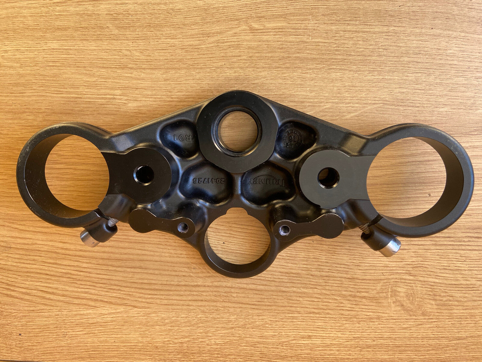 Triumph 765RS 765 Street triple Genuine top yoke, triple clamp 2041726 OEM