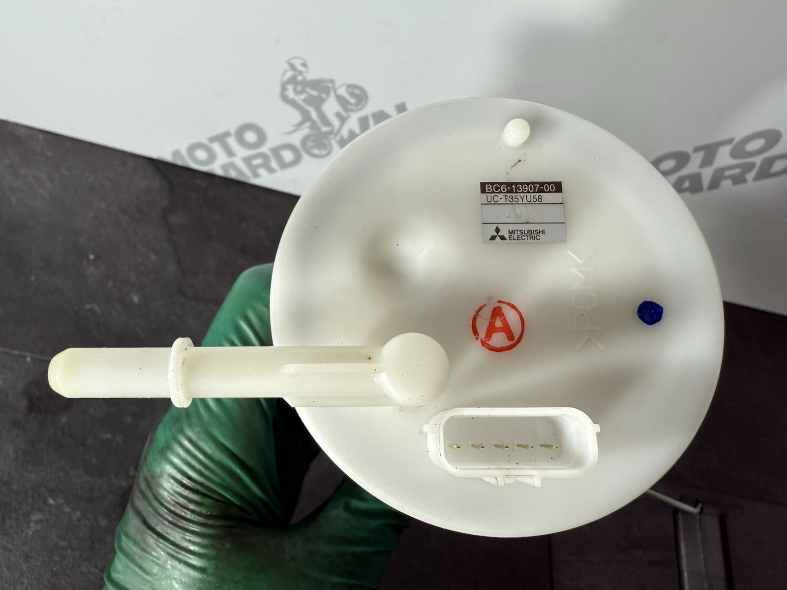 a40d7e2d-adf4-48bf-813c-dae63cad83a6