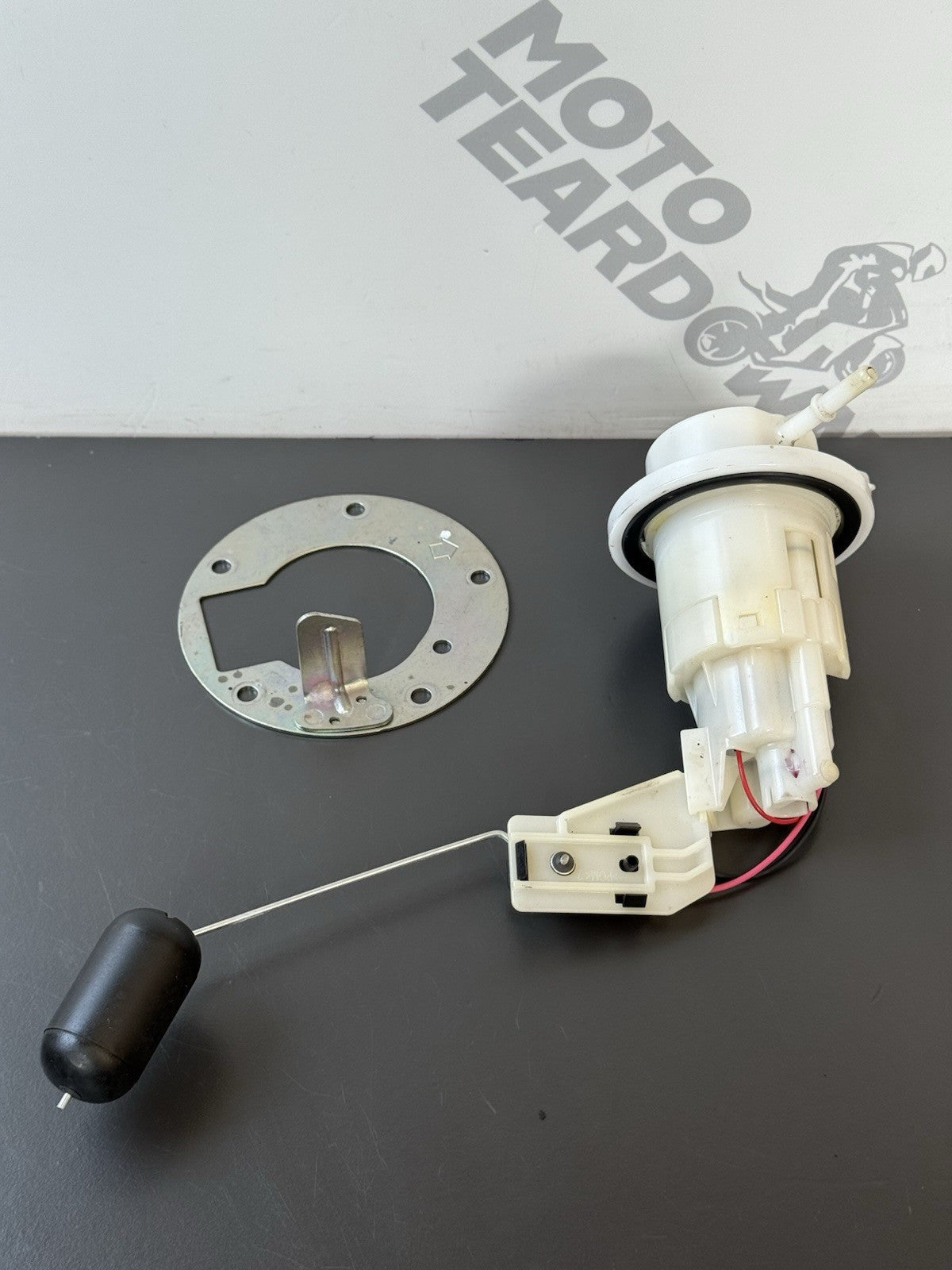 Suzuki GSXS 125 petrol Pump fuel pump 2017 - 2022 Suzuki GSXS 125 Petrol Pump
