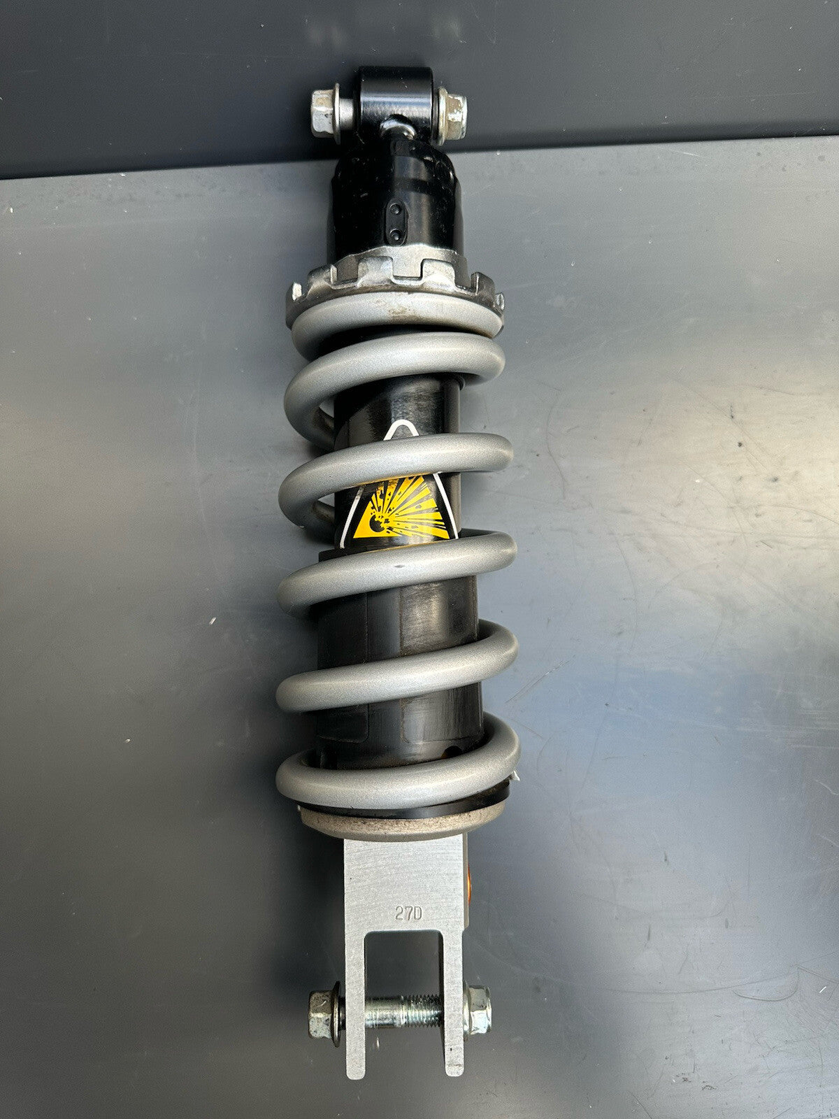 Yamaha Yzf R7 Yzf690 2022 - 2023 Rear Shock Absorber *UK ONLY* R7 Rear Shock