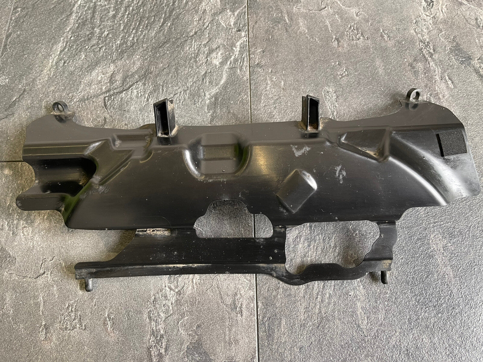 Suzuki GSXR 750 2015 L5 Radiator Splash Guard Panel GSXR600 2011-2018 15287m OEM