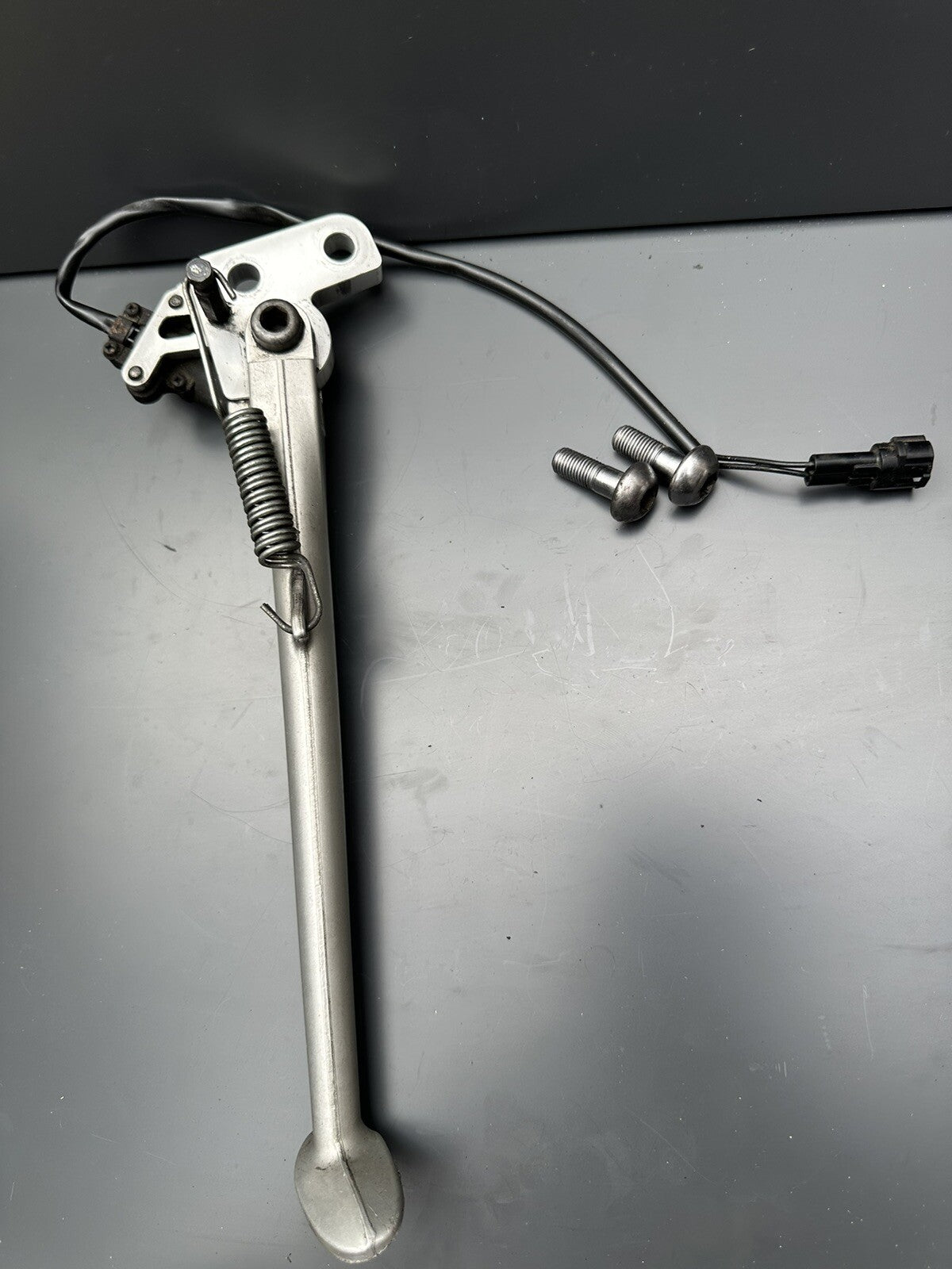 TRIUMPH DAYTONA 675 R KICKSTAND SIDE KICK STAND And Stand Switch 675R Kick Stand